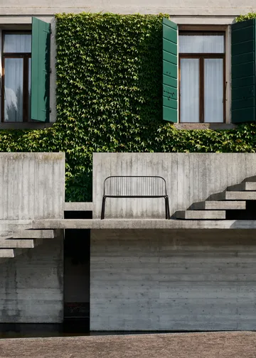 Thorvald SC111 bank - Warm black, 129 cm - &Tradition