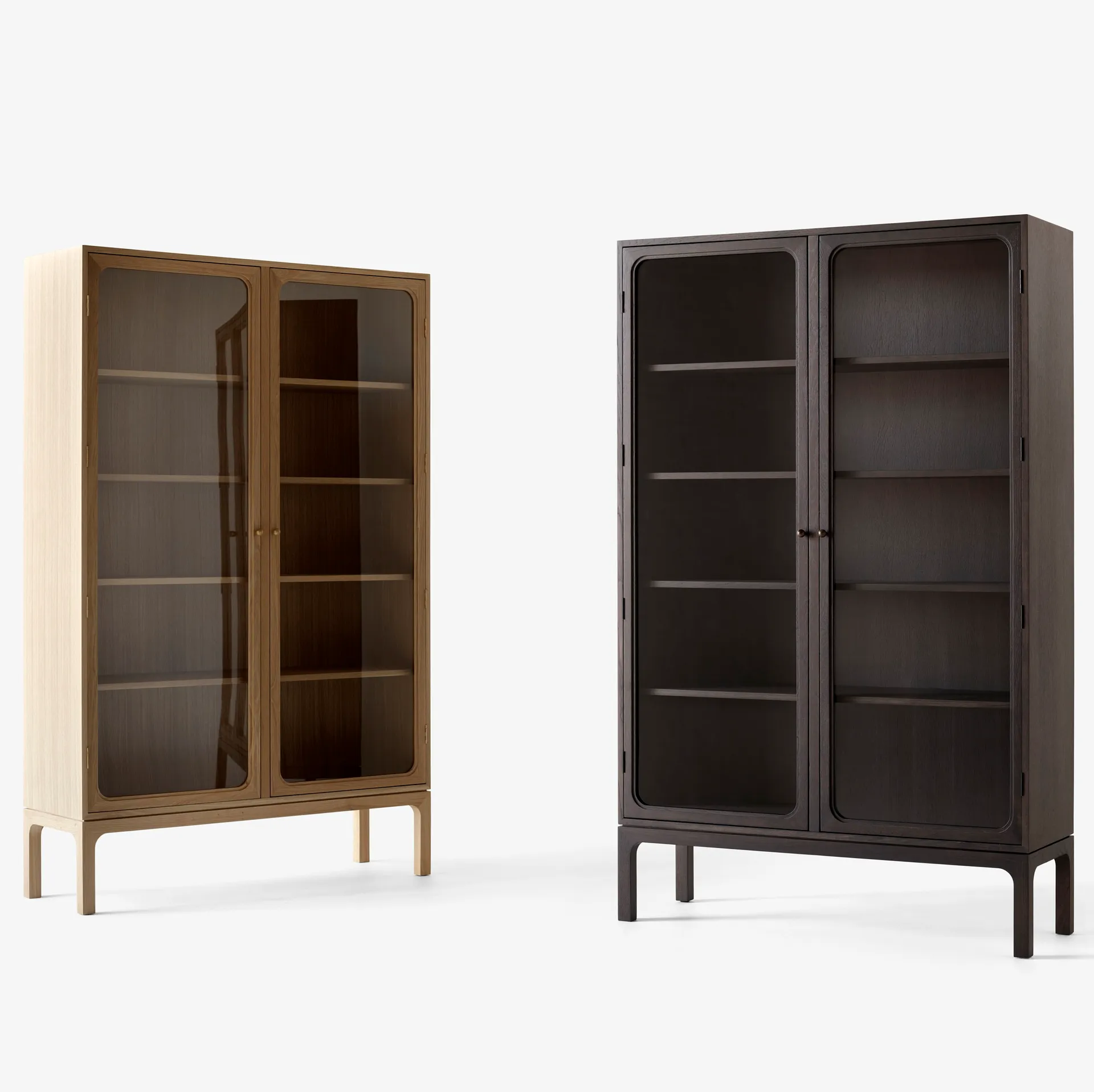 Trace SC88 vitrinekast 120x192x40 cm, Dark stained oak &Tradition