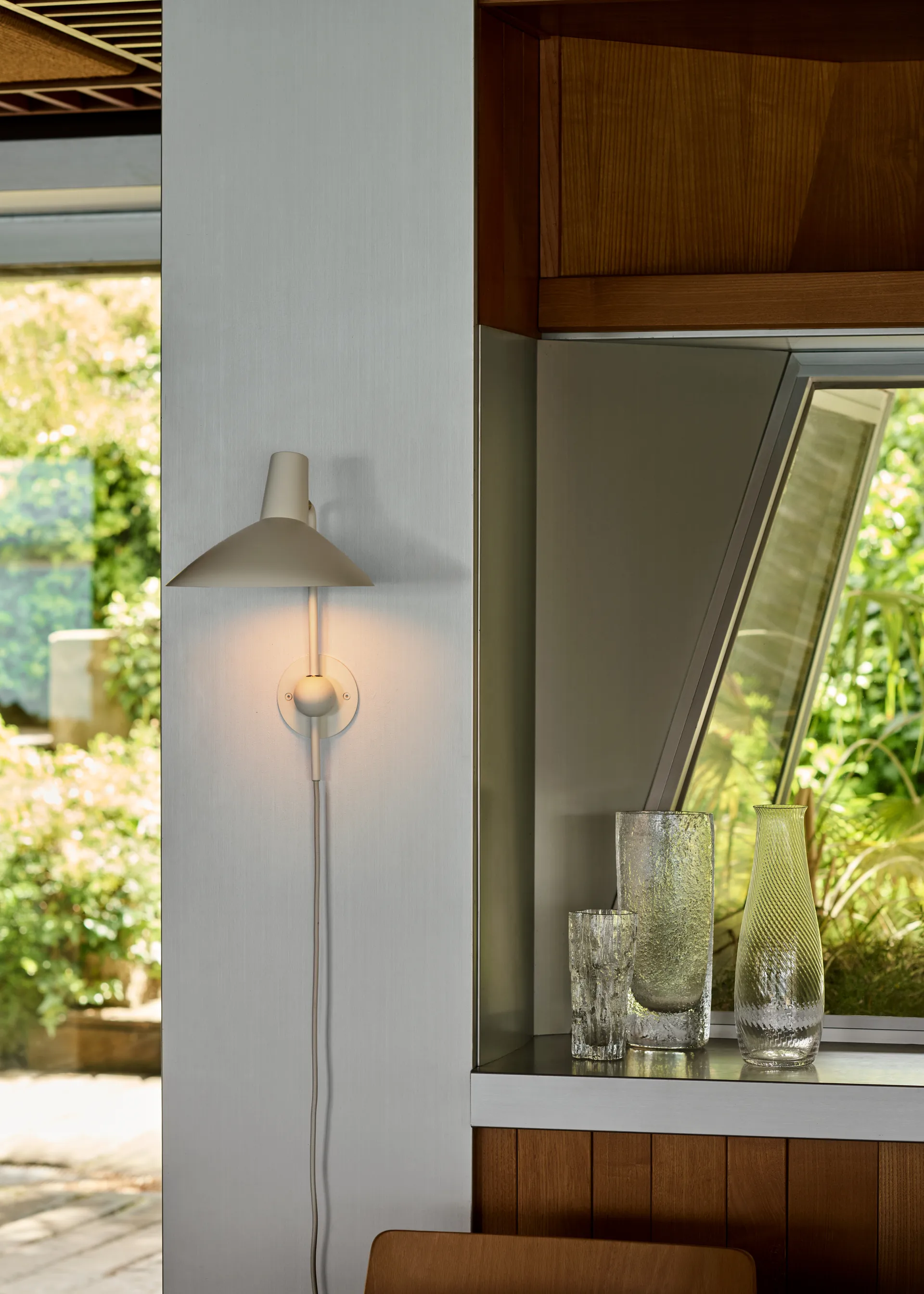 Tripod HM12 wandlamp, Matt white &Tradition