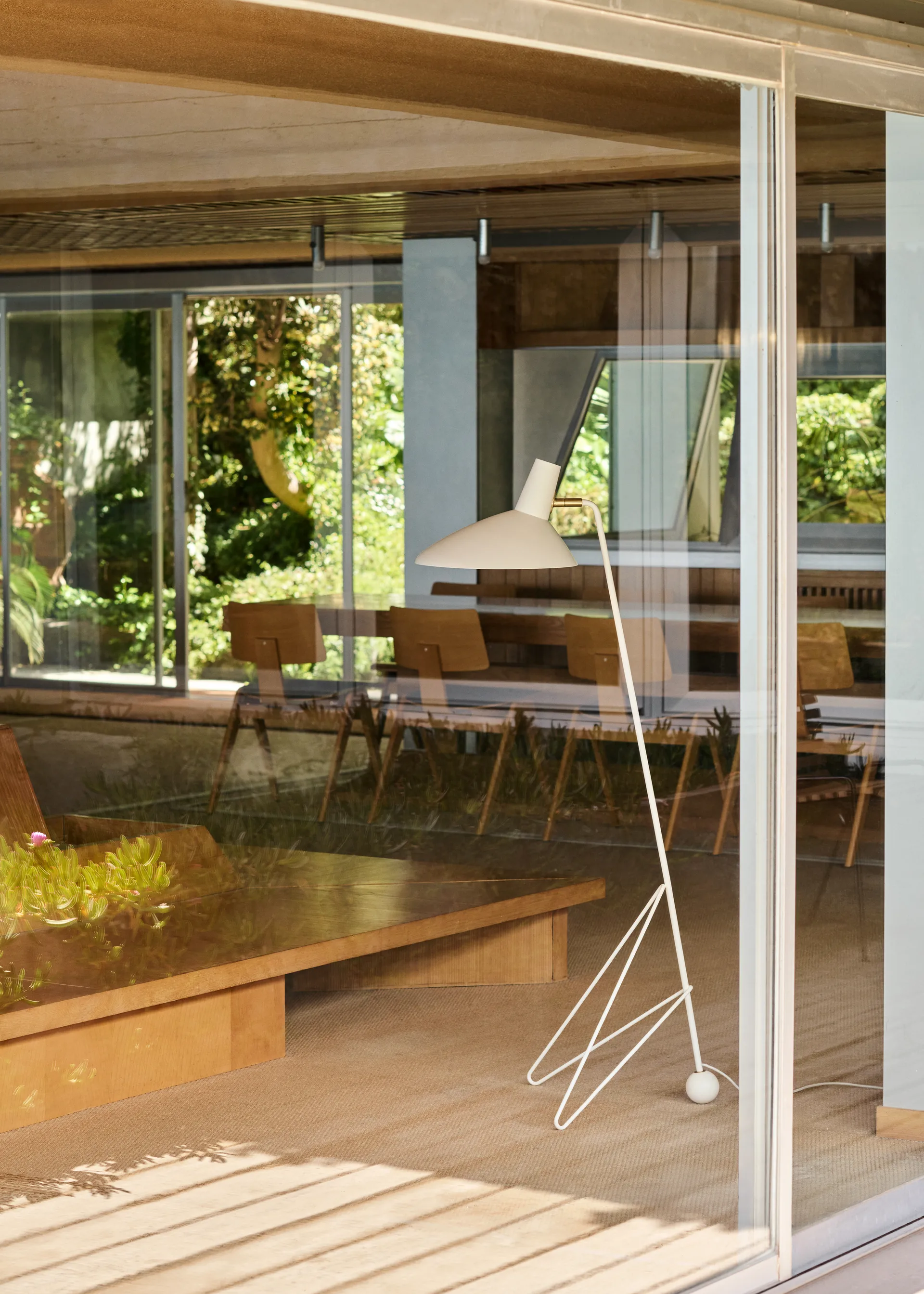 Tripod vloerlamp HM8, Matt white &Tradition