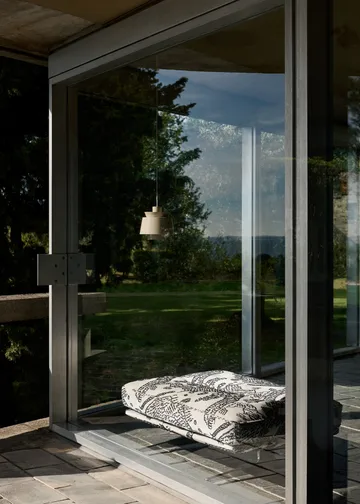 Utzon JU1 lamp - Grey beige, Ø22 cm - &Tradition