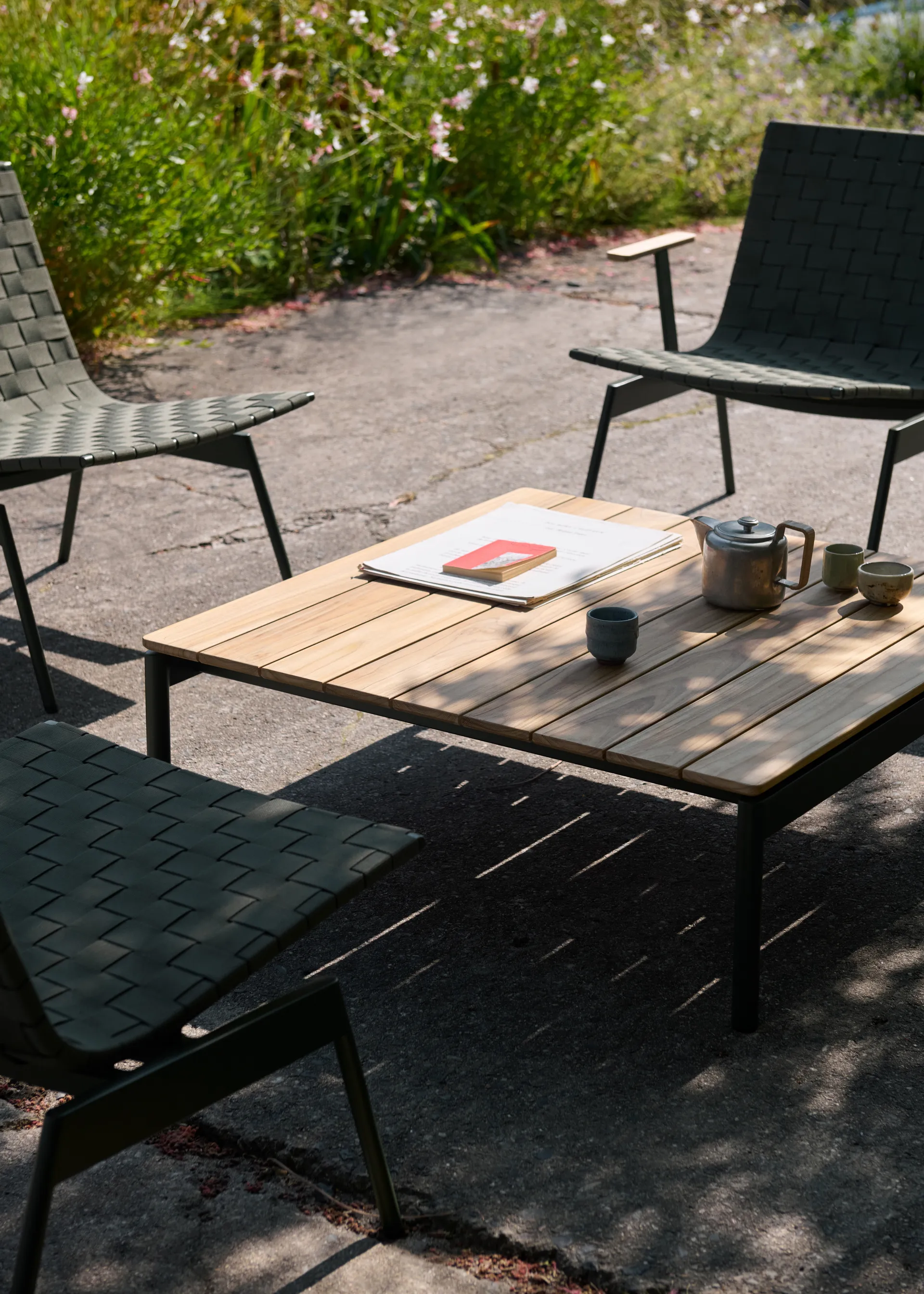 Ville Outdoor AV50 salontafel, Bronze green-teak &Tradition