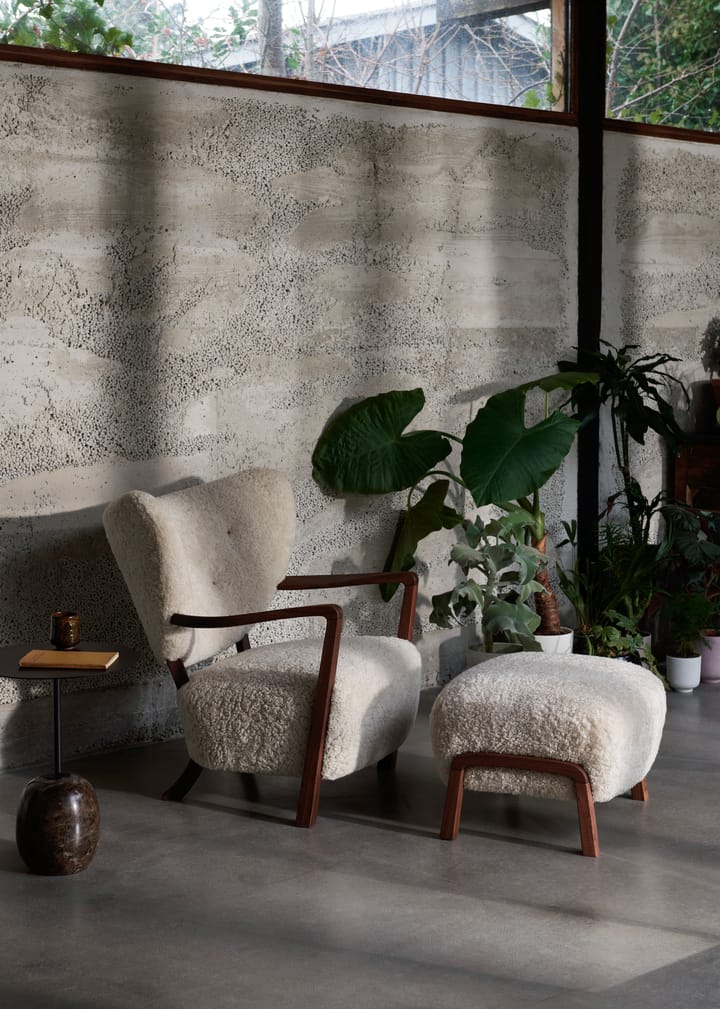 Wulff Lounge Chair ATD2 fauteuil incl. poef ATD3, Geolied walnoot-Moonlight &Tradition