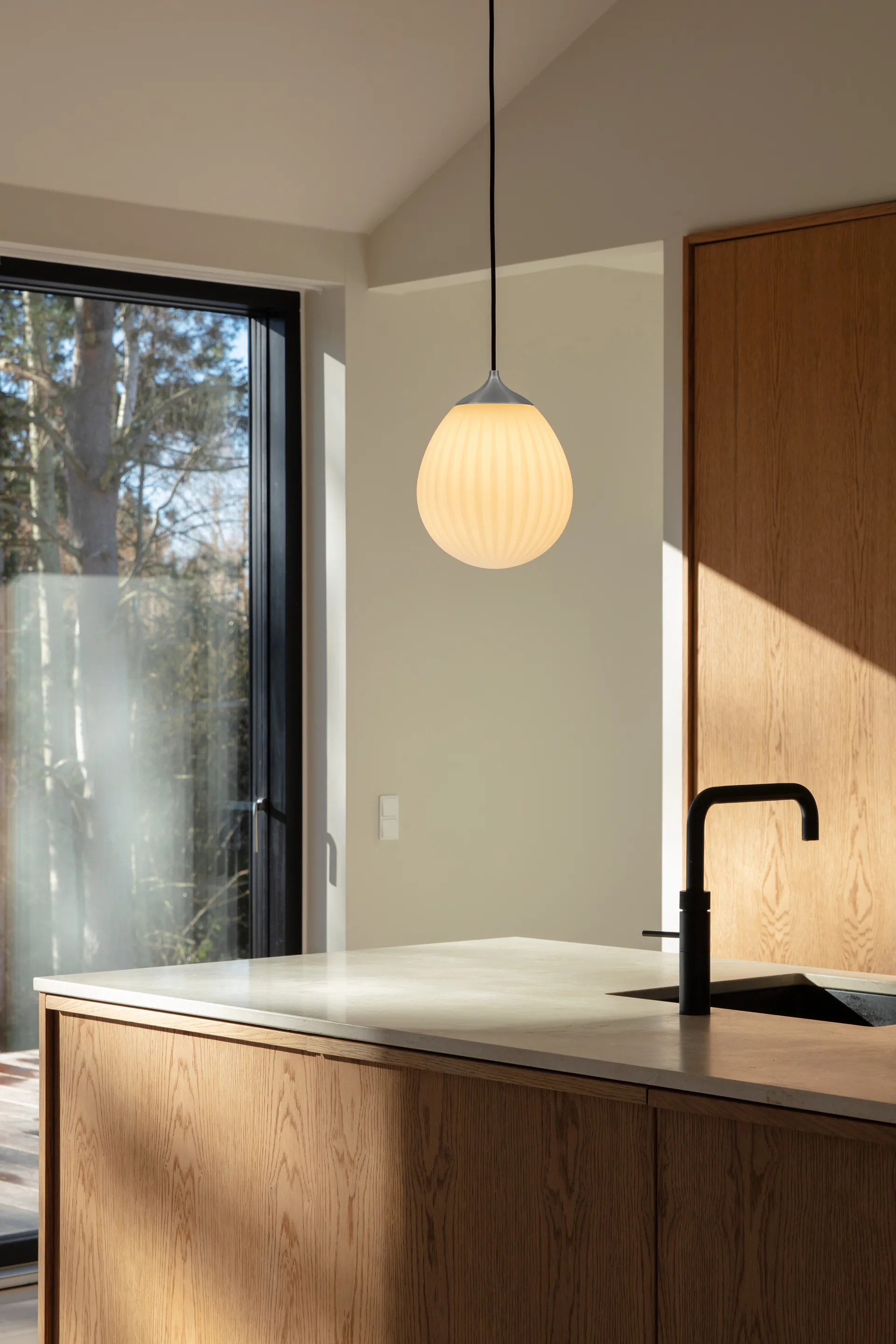 Around The World hanglamp mini, Geborsteld staal Umage