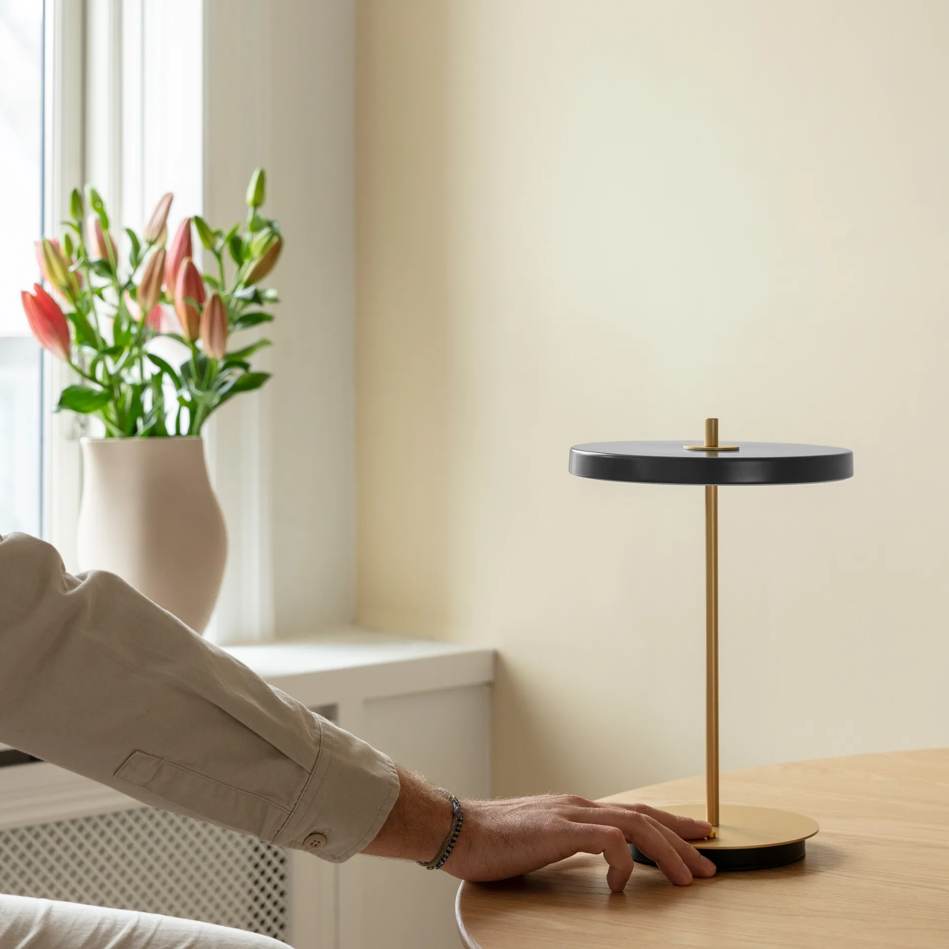 Asteria Move tafellamp, Anthracite Umage