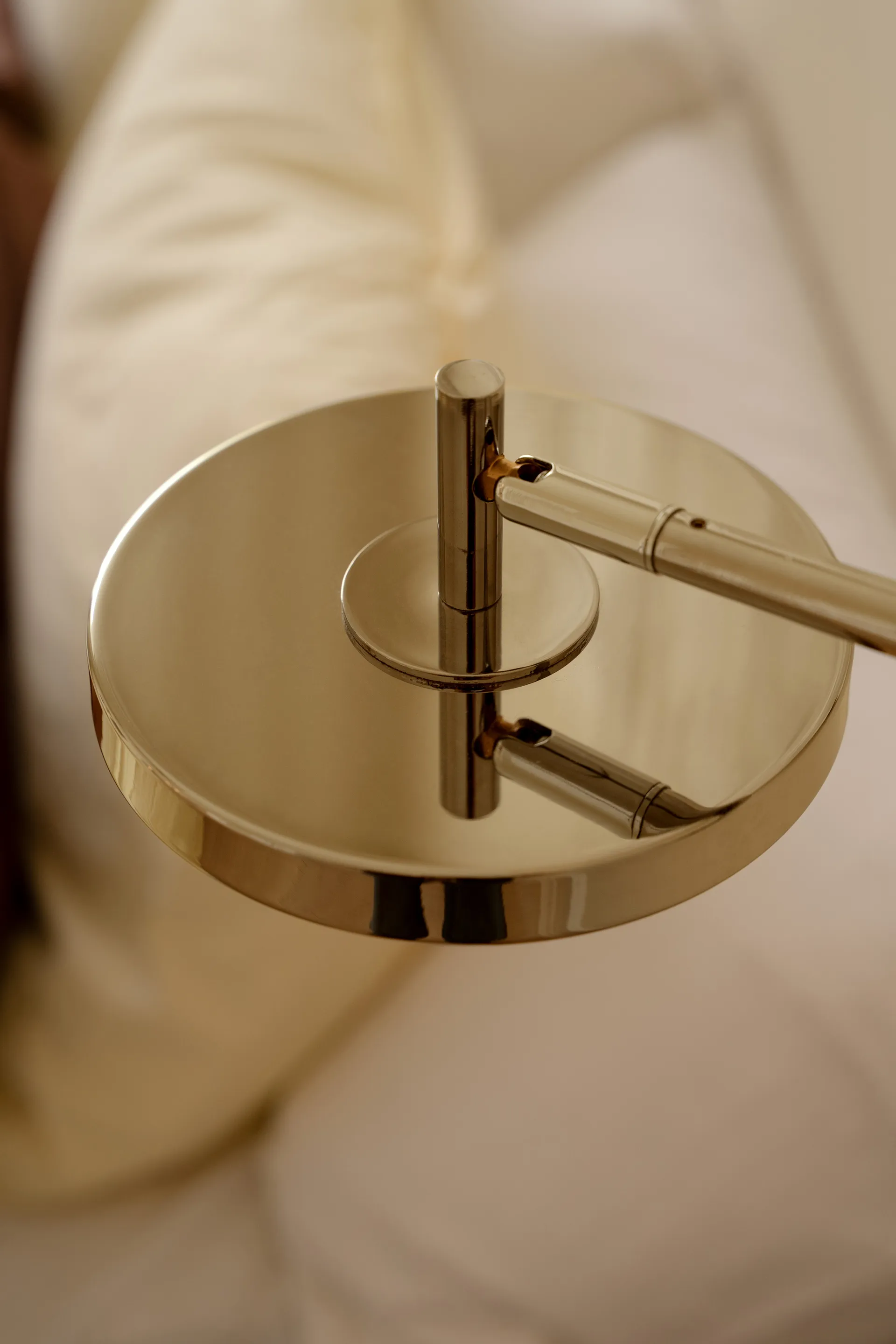 Asteria Wall short wandlamp, Polished brass Umage