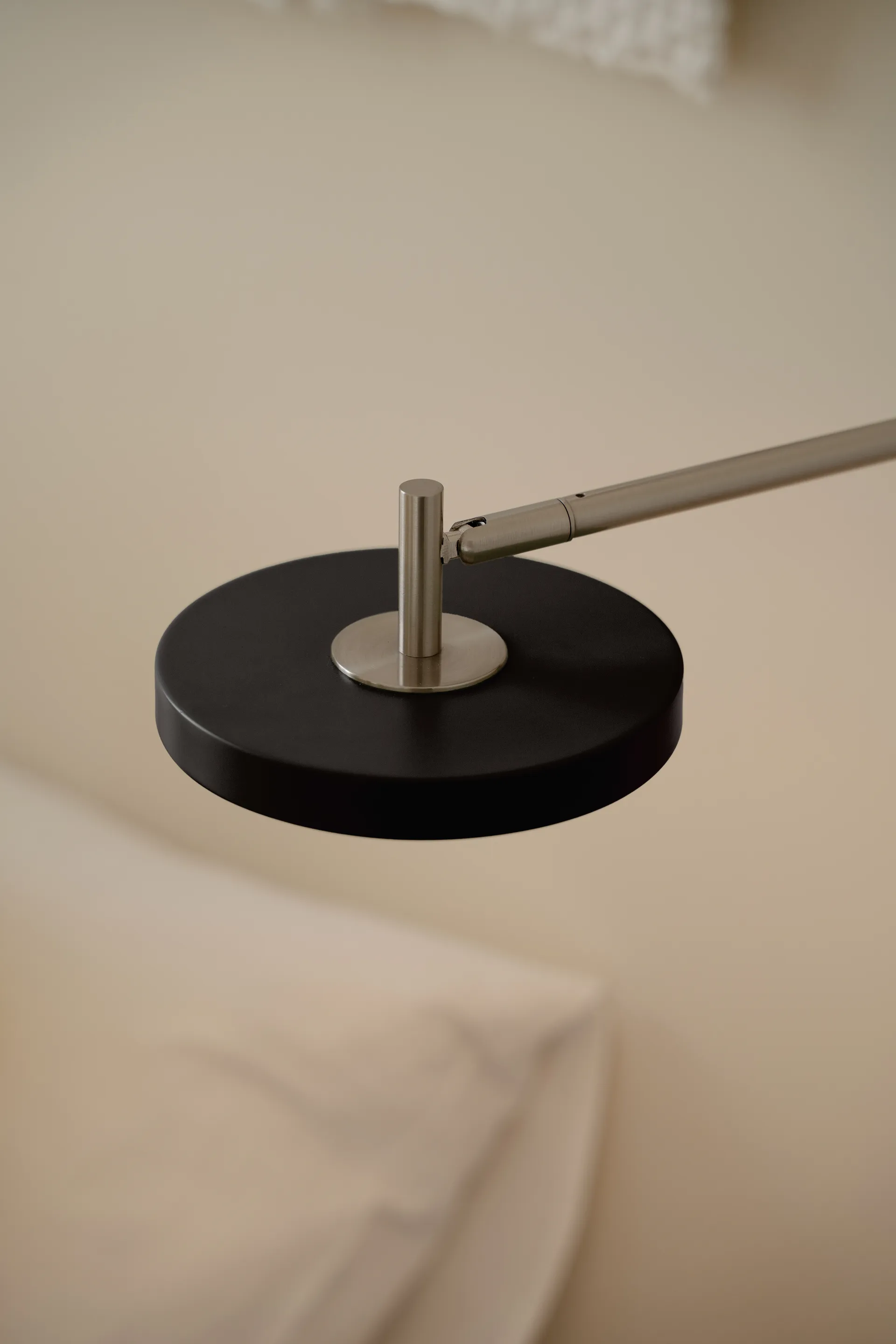 Asteria Wall wandlamp, Short, Black-chrome Umage