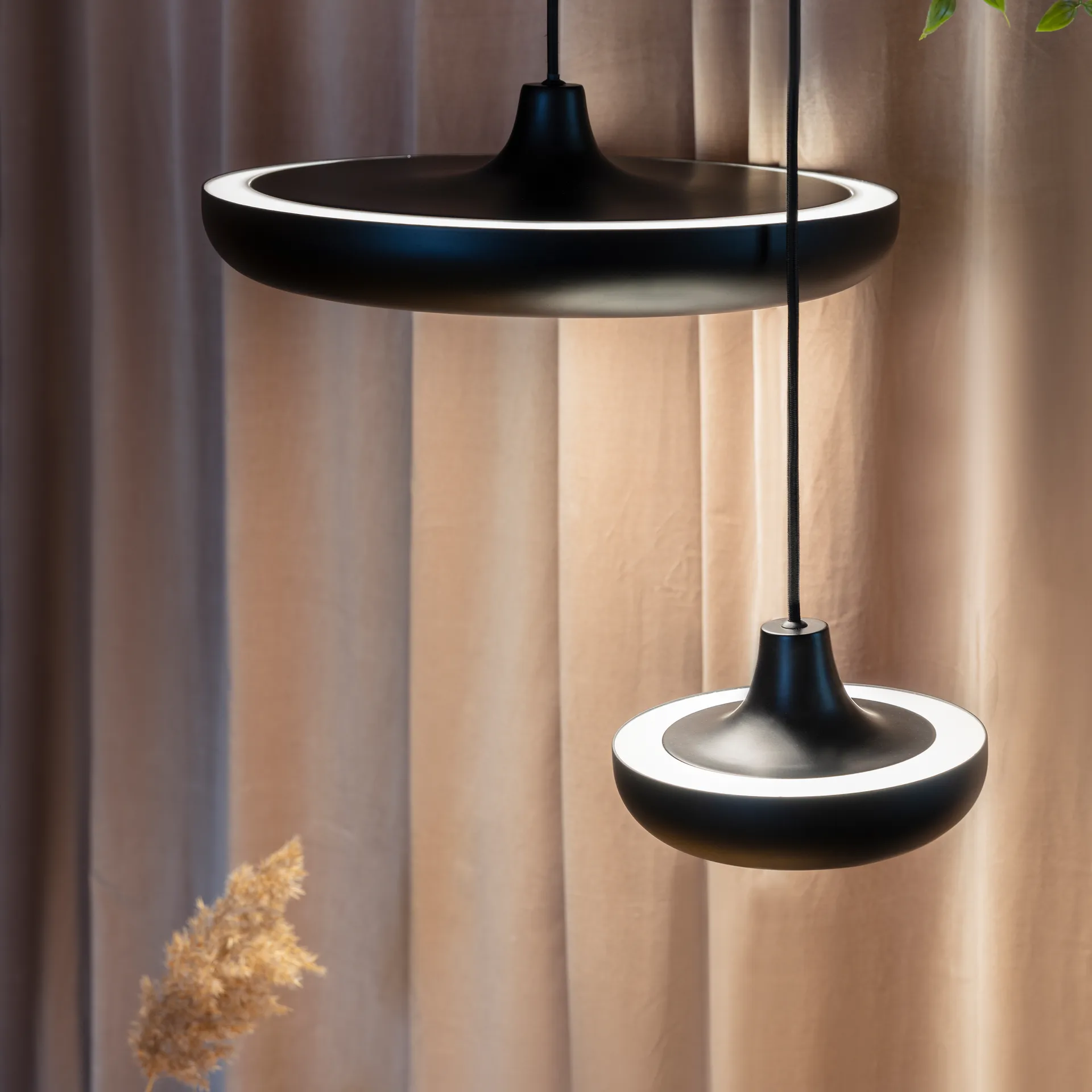 Cassini lamp zwart, Ø20 cm Umage