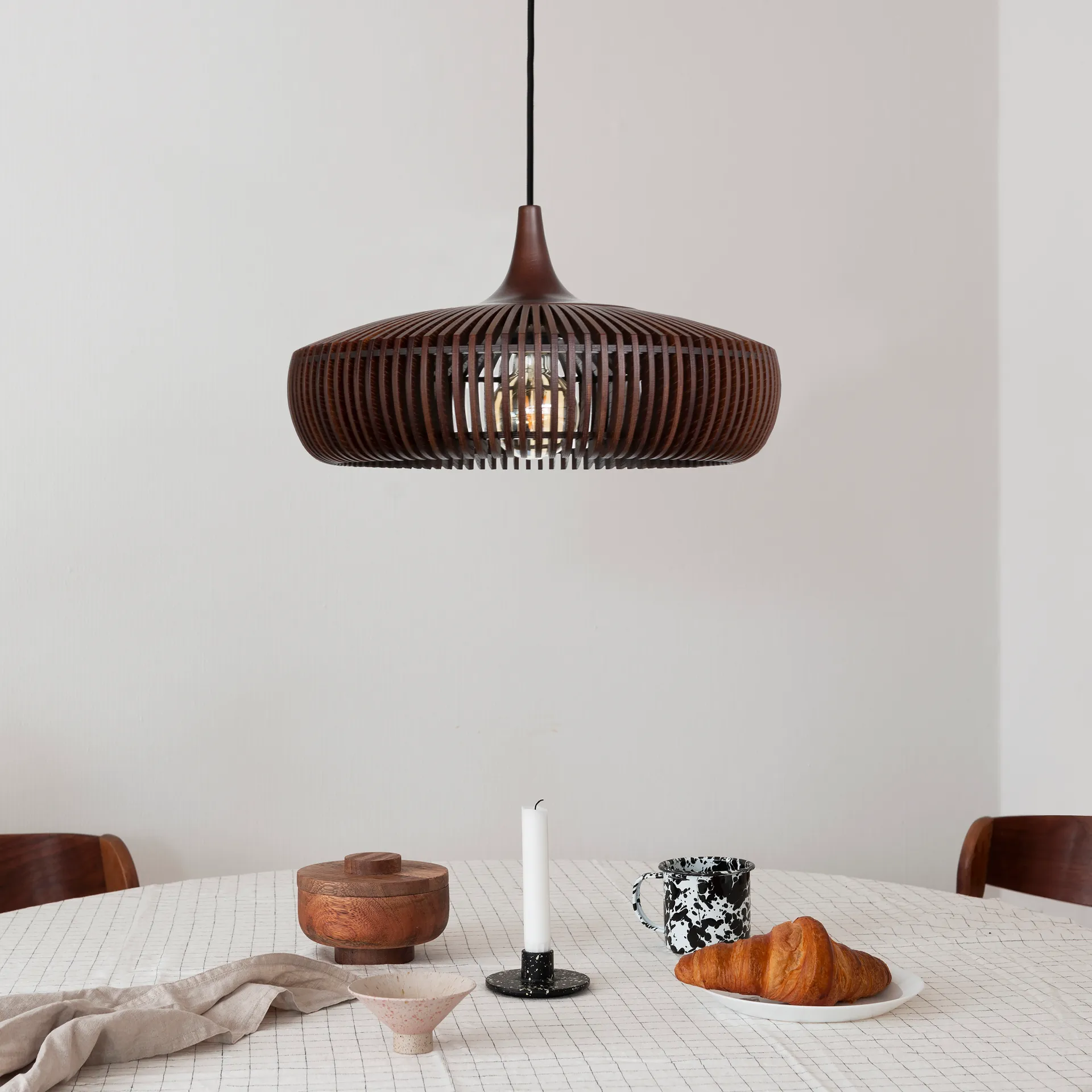 Clava Dine Wood lampenkap Ø43 cm, Dark oak Umage