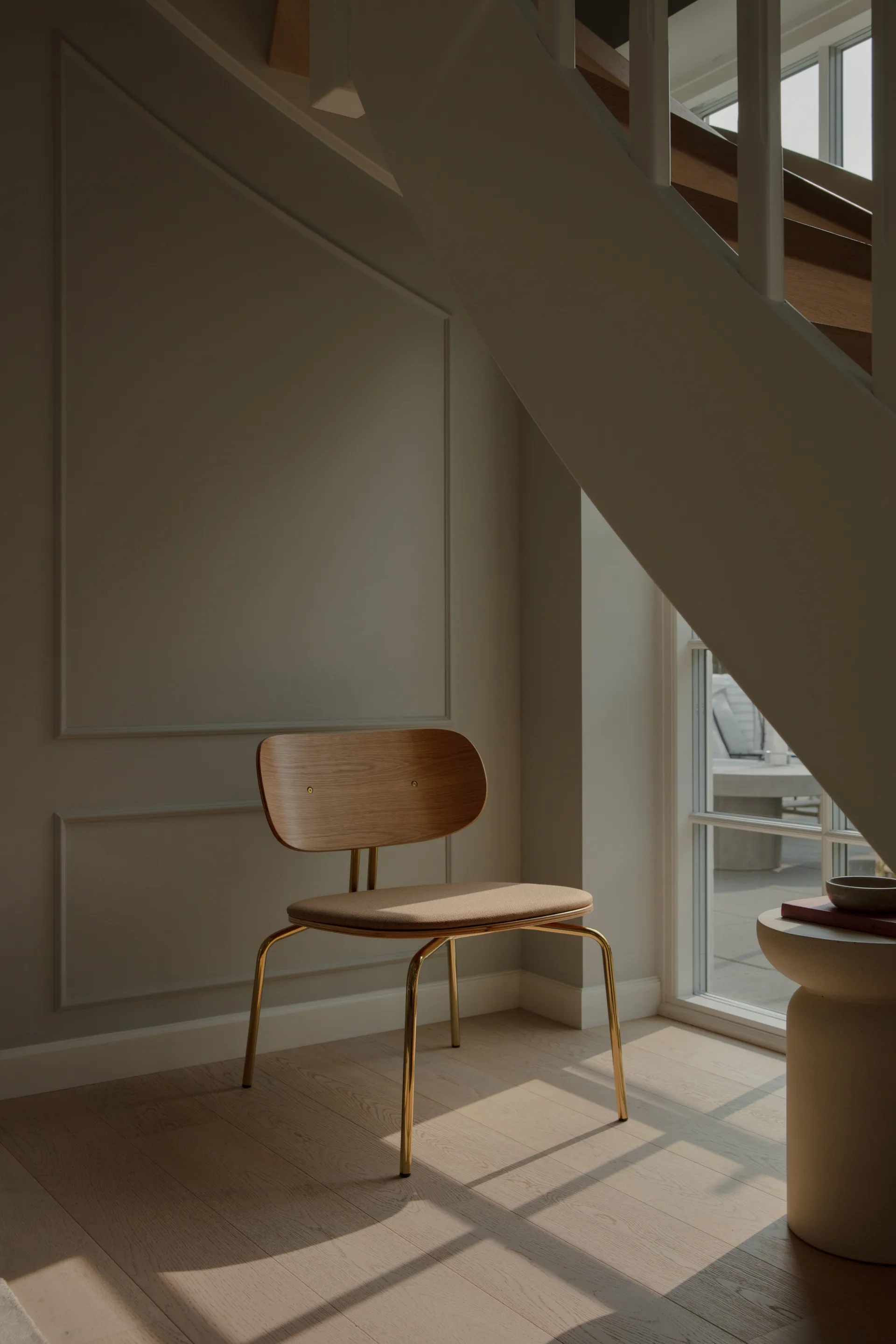 Curious loungefauteuil, Eiken-brons Umage