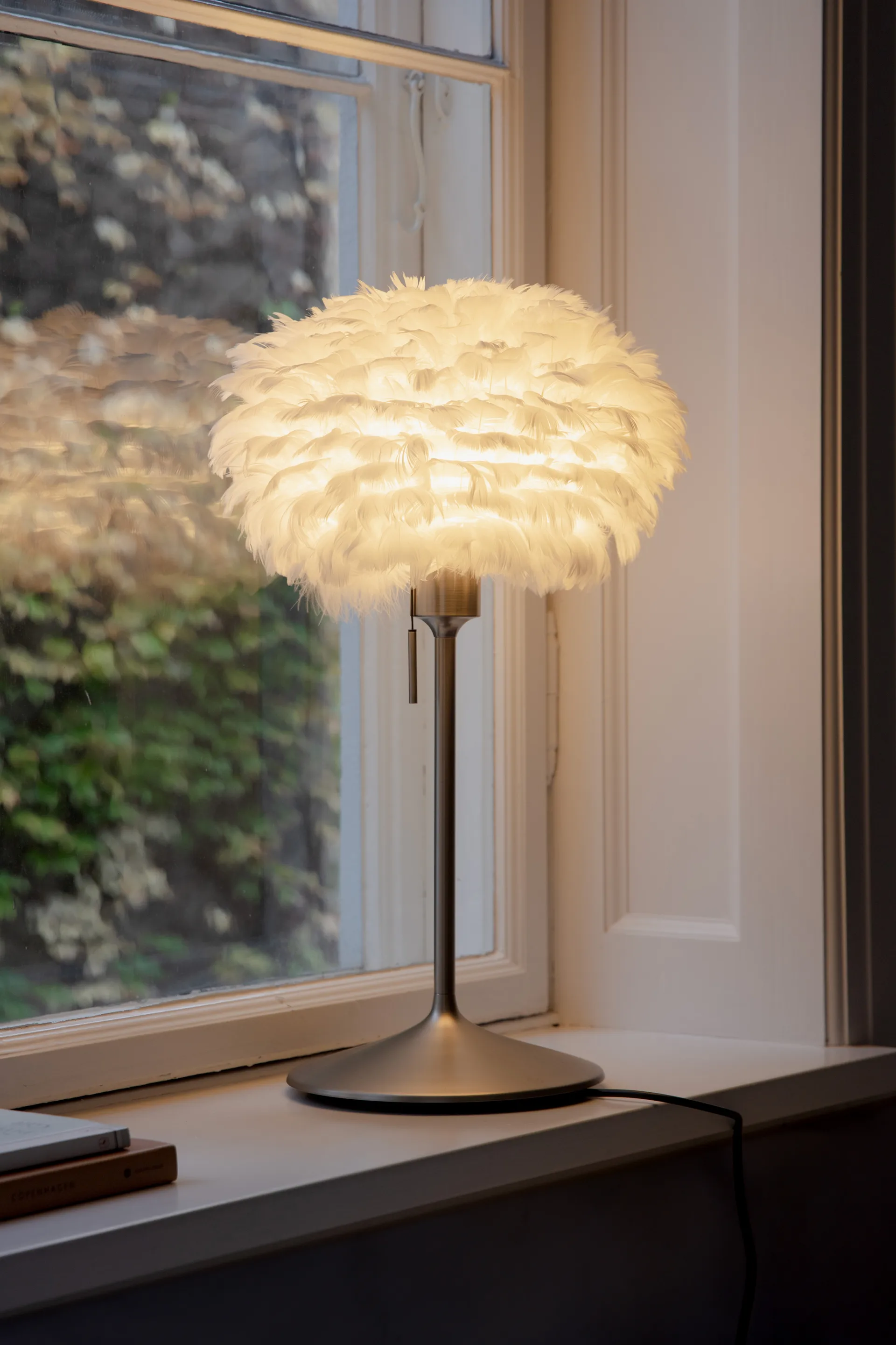 Eos tafellamp mini, Wit-Geborsteld staal Umage