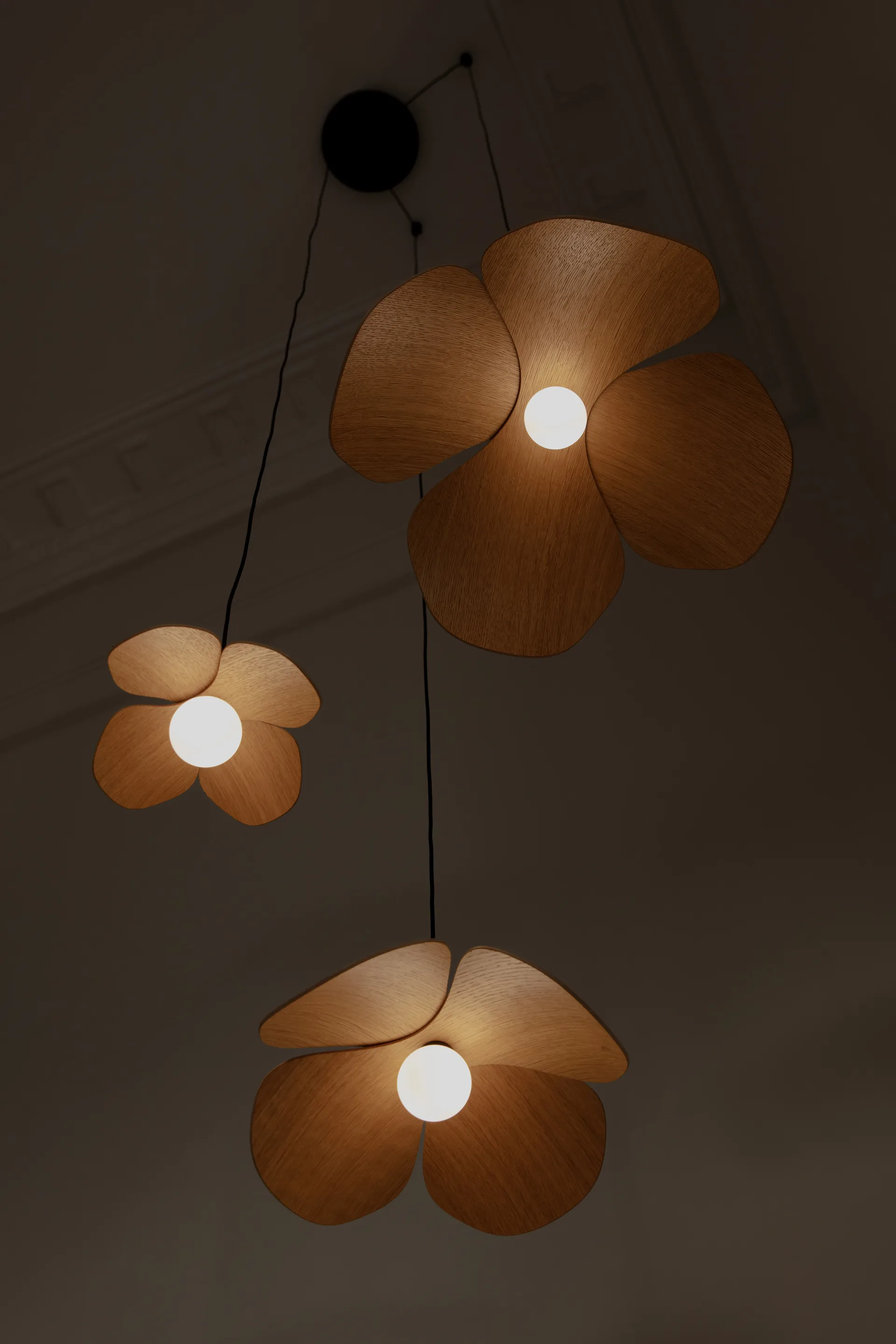 Forget Me Not hanglamp large, Eik-cluster 5 Umage