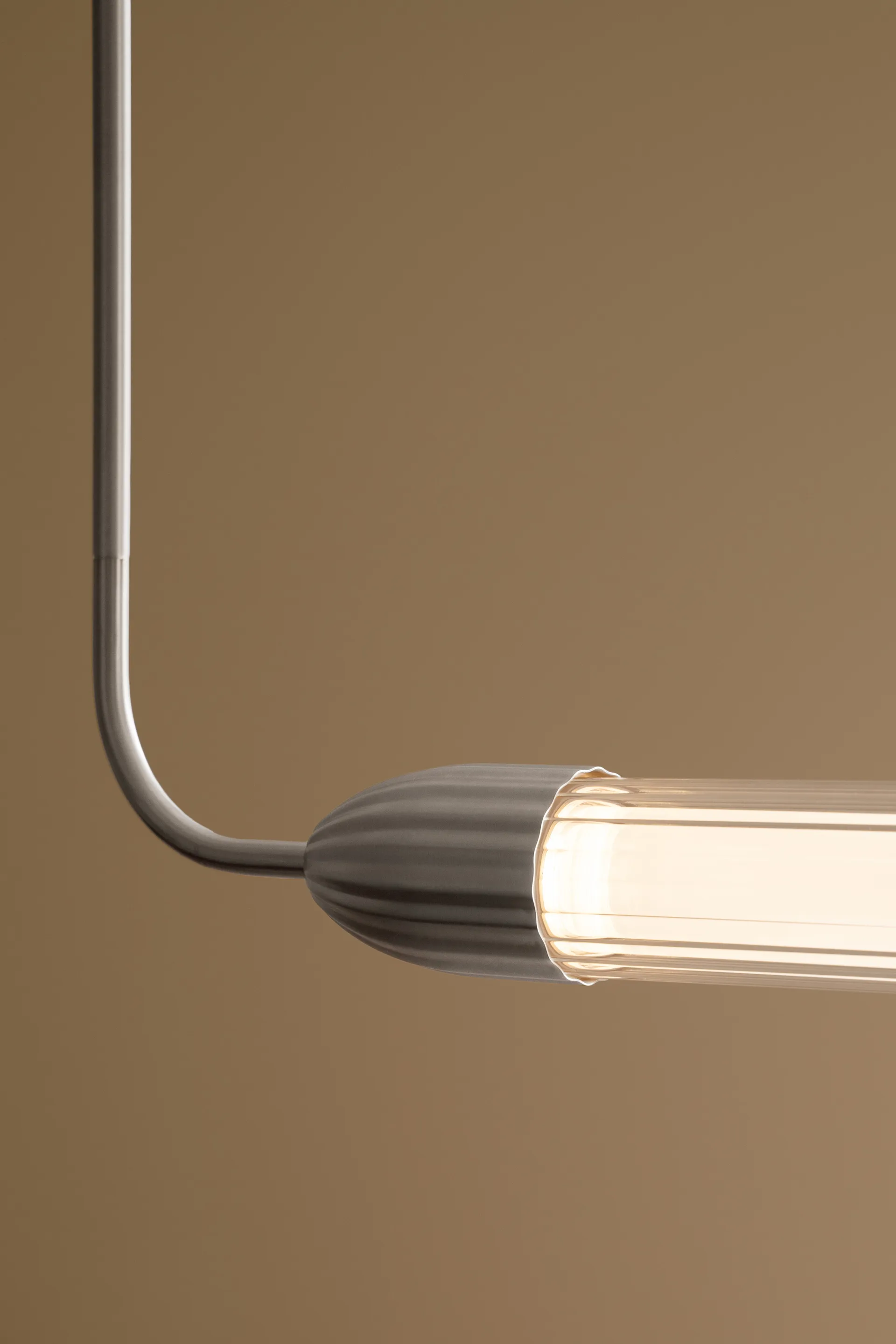 Lemon Squeeze linear hanglamp, Gepolijst staal Umage