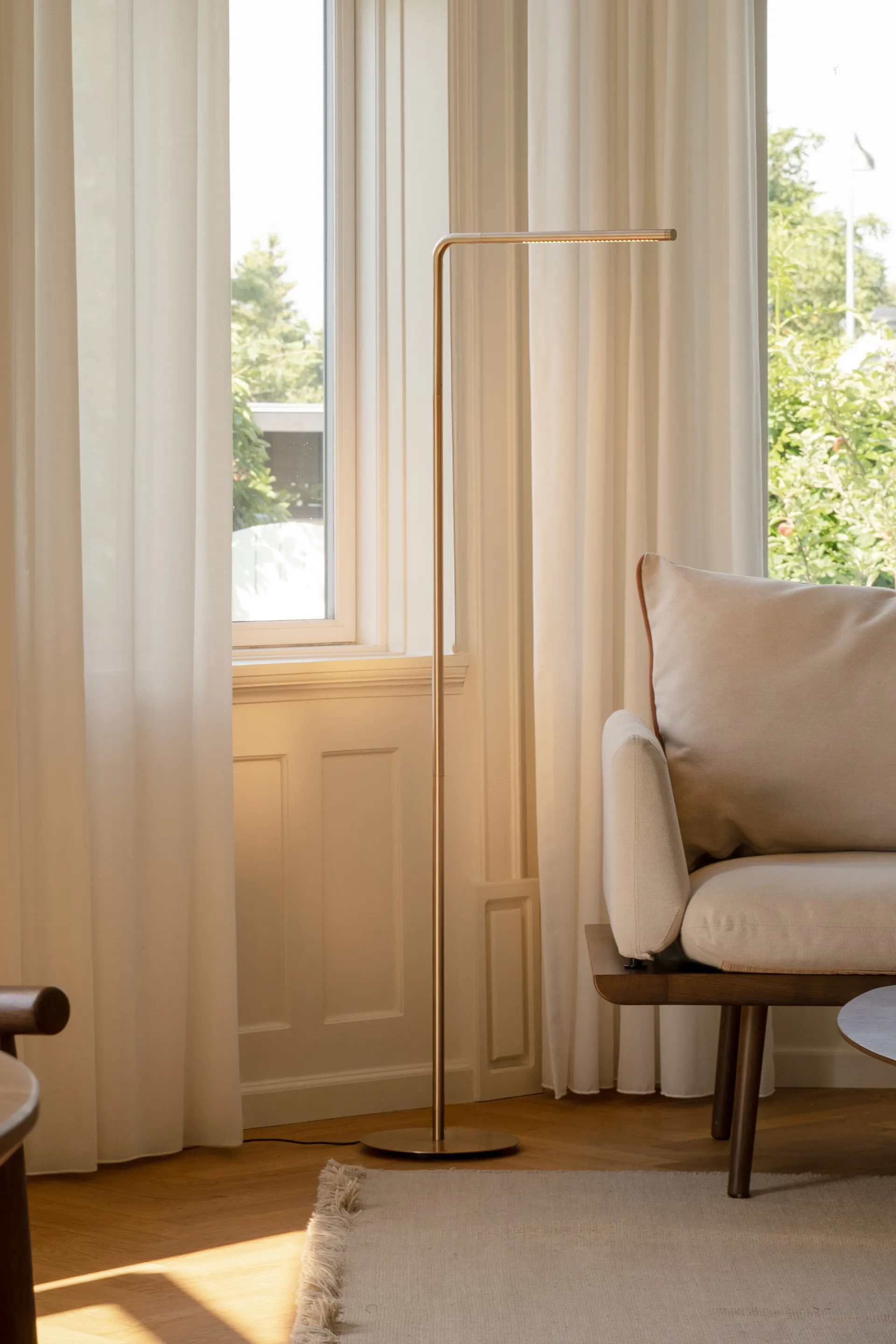 Omni vloerlamp, Messing Umage