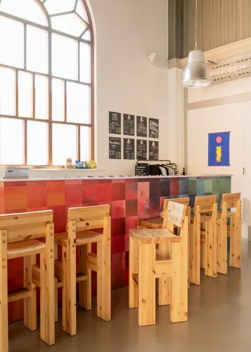 001 Bar Stool barkruk - Mat geolied en gewaxt grenen, 65 cm - Vaarnii