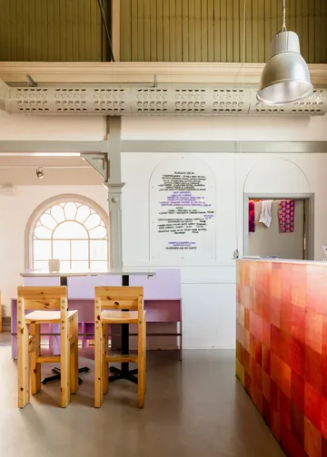 001 Bar Stool barkruk - Mat geolied en gewaxt grenen, 75 cm - Vaarnii