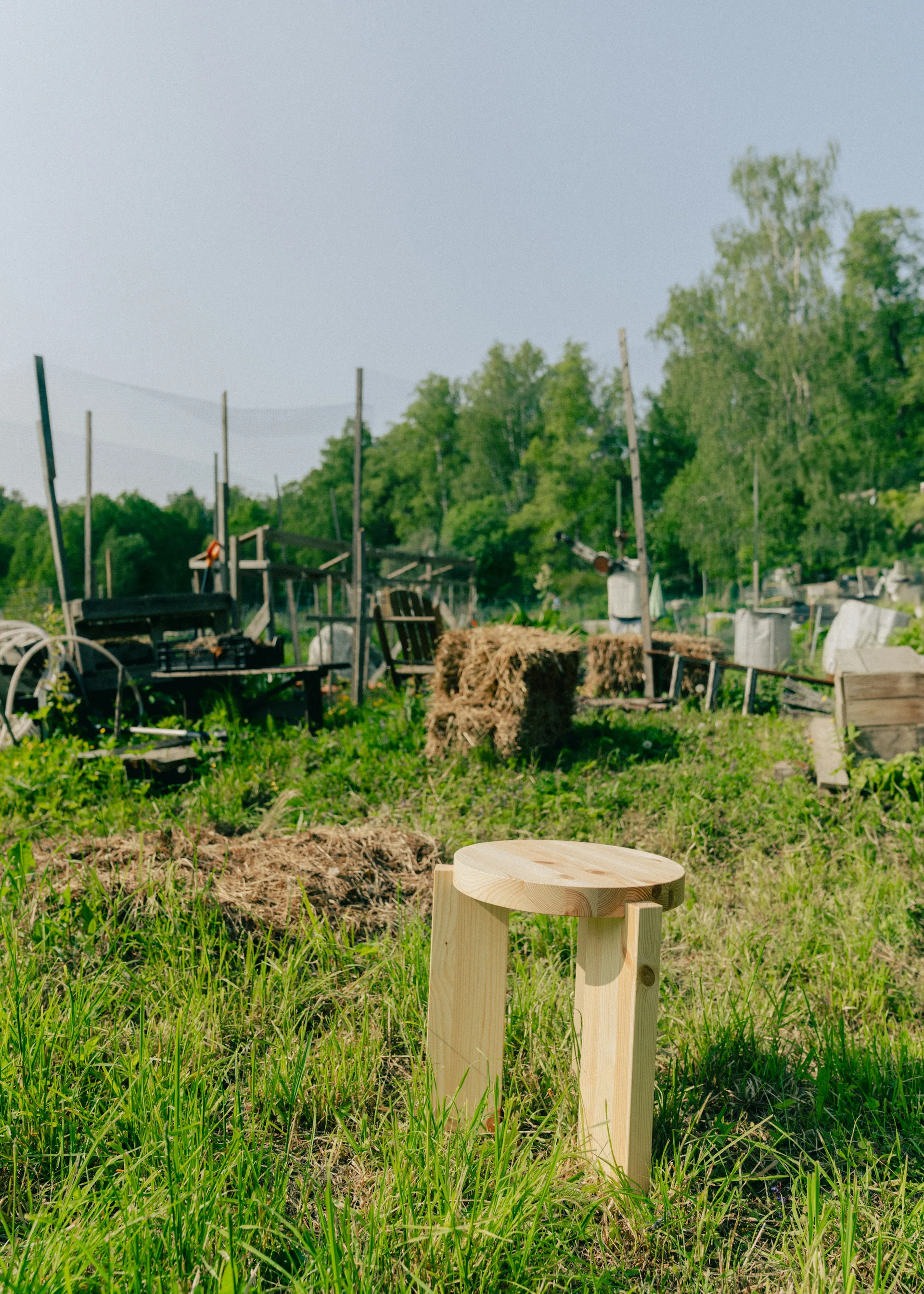 001 Stool kruk, Mat geolied en gewaxt grenen, Ø40x44 cm Vaarnii