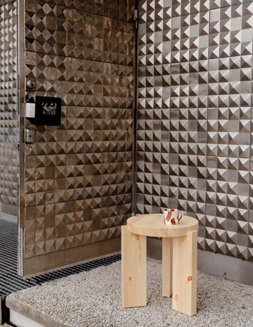 001 Stool kruk - Mat geolied en gewaxt grenen, Ø40x44 cm - Vaarnii