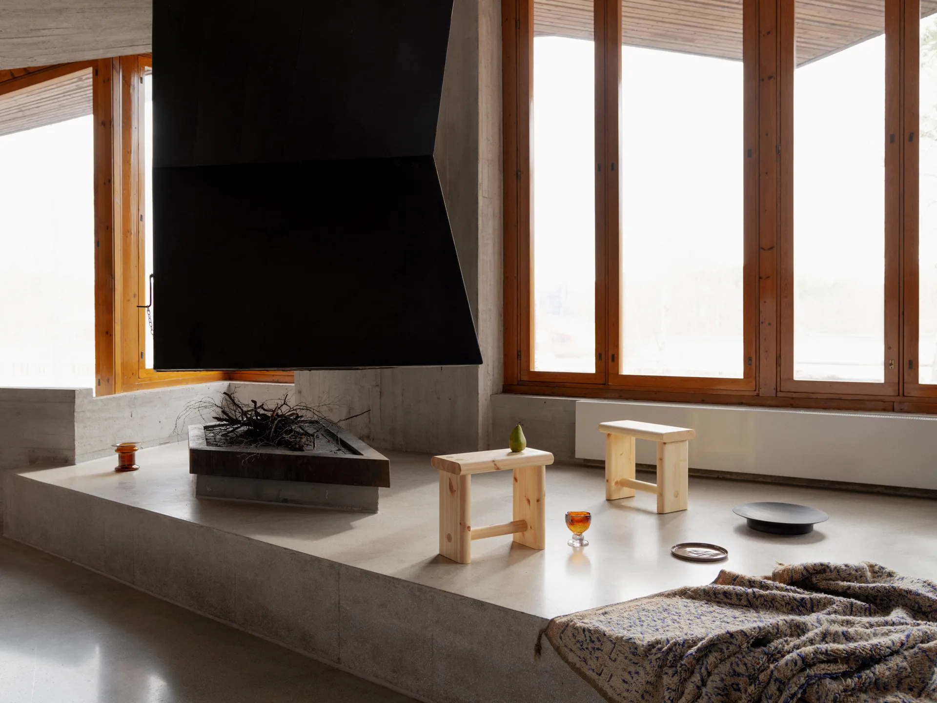 002 Ast Stool kruk, Mat geolied en gewaxt grenen, 55x26x45 cm Vaarnii