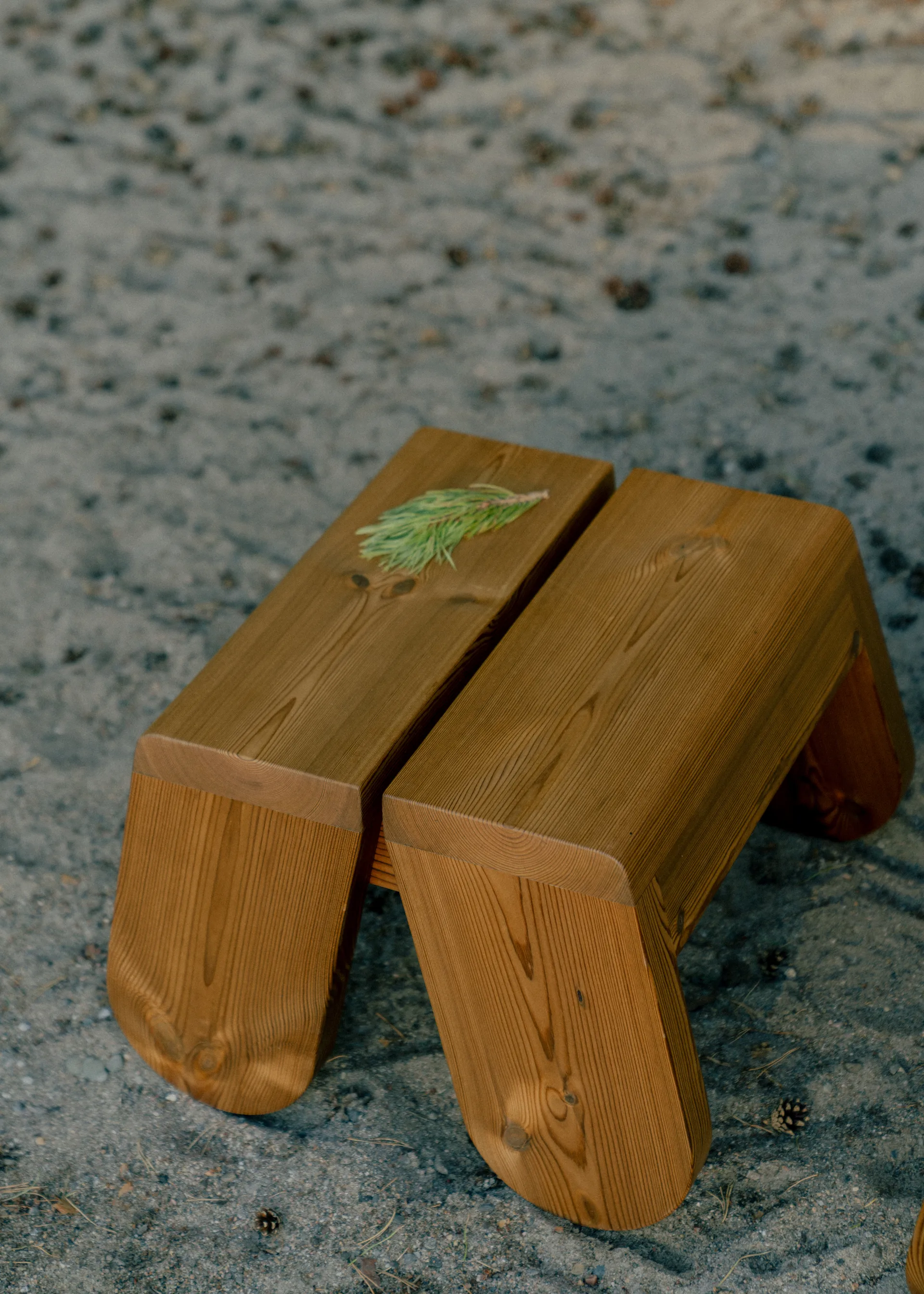 015 Peace Outdoor Foot Stool voetenbank, Warmtebehandeld grenen Vaarnii