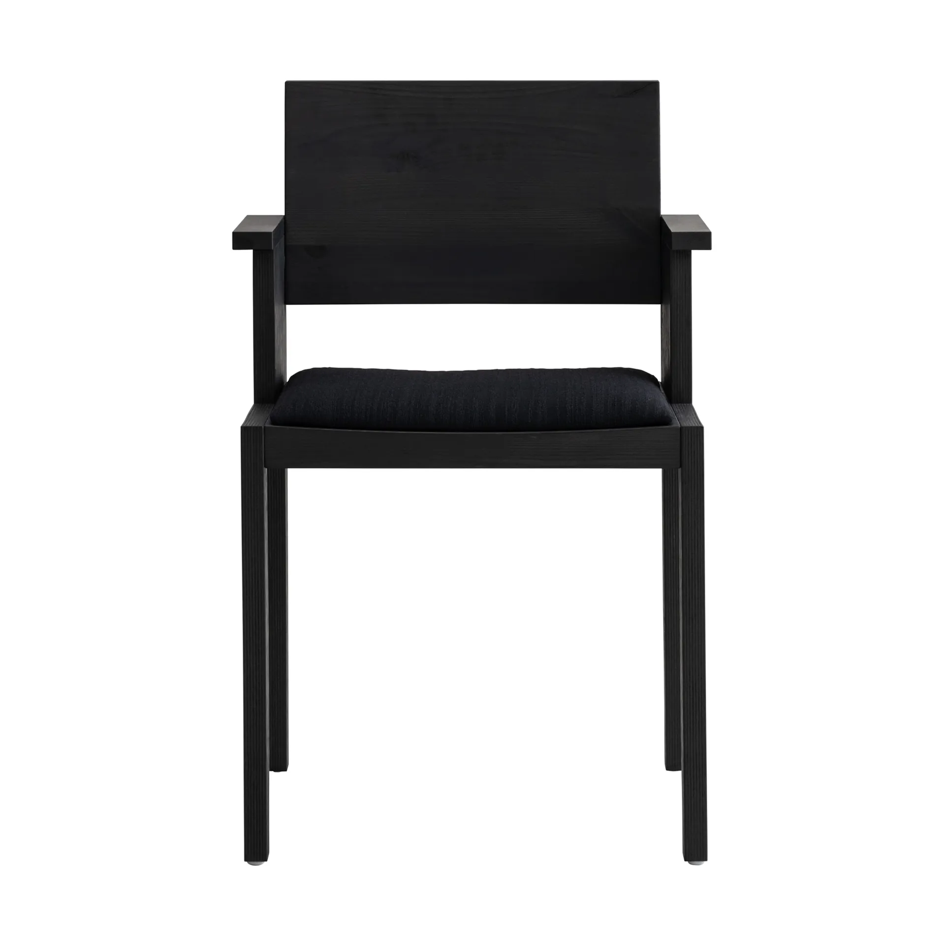 016 Maasto Dining Armchair armstoel, Zwart gebeitst grenen, gestoffeerde zitting zwart Vaarnii