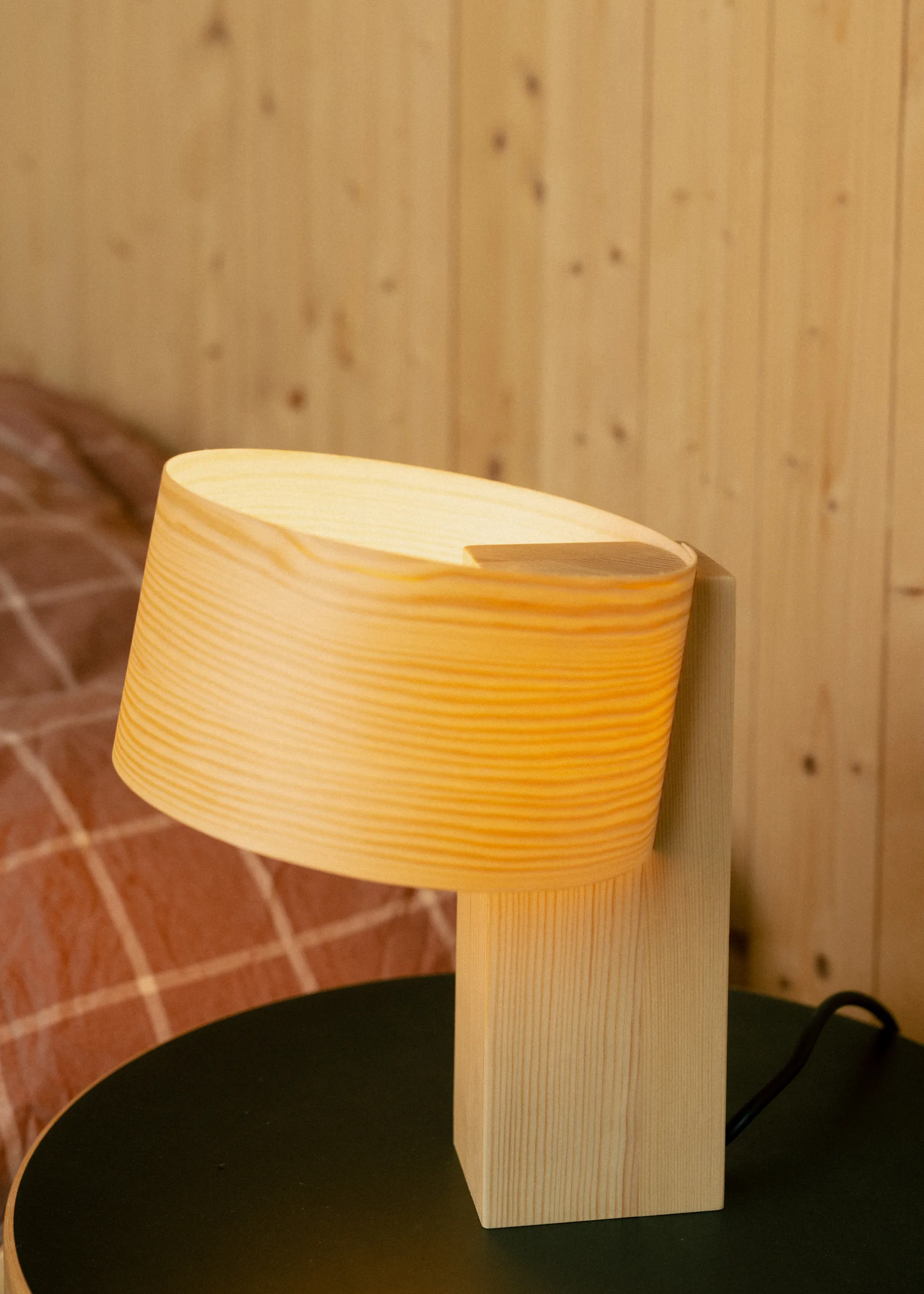 018 Hoop Table Lamp tafellamp, Mat geolied en gewaxt grenen, 23 cm Vaarnii