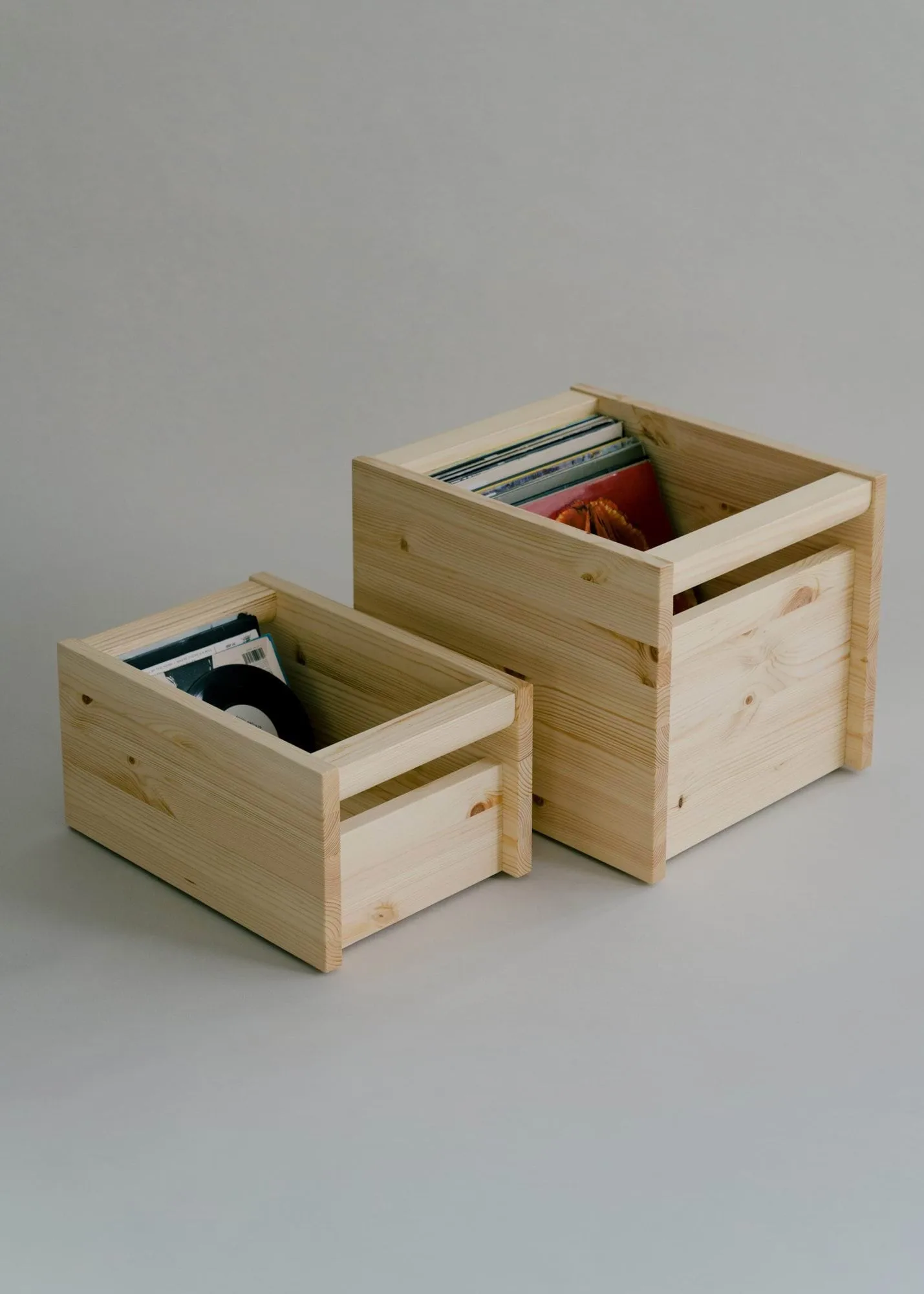 020 Koppa Crate opbergdoos, Oliegewaxed grenen, small 29x43x22 cm Vaarnii