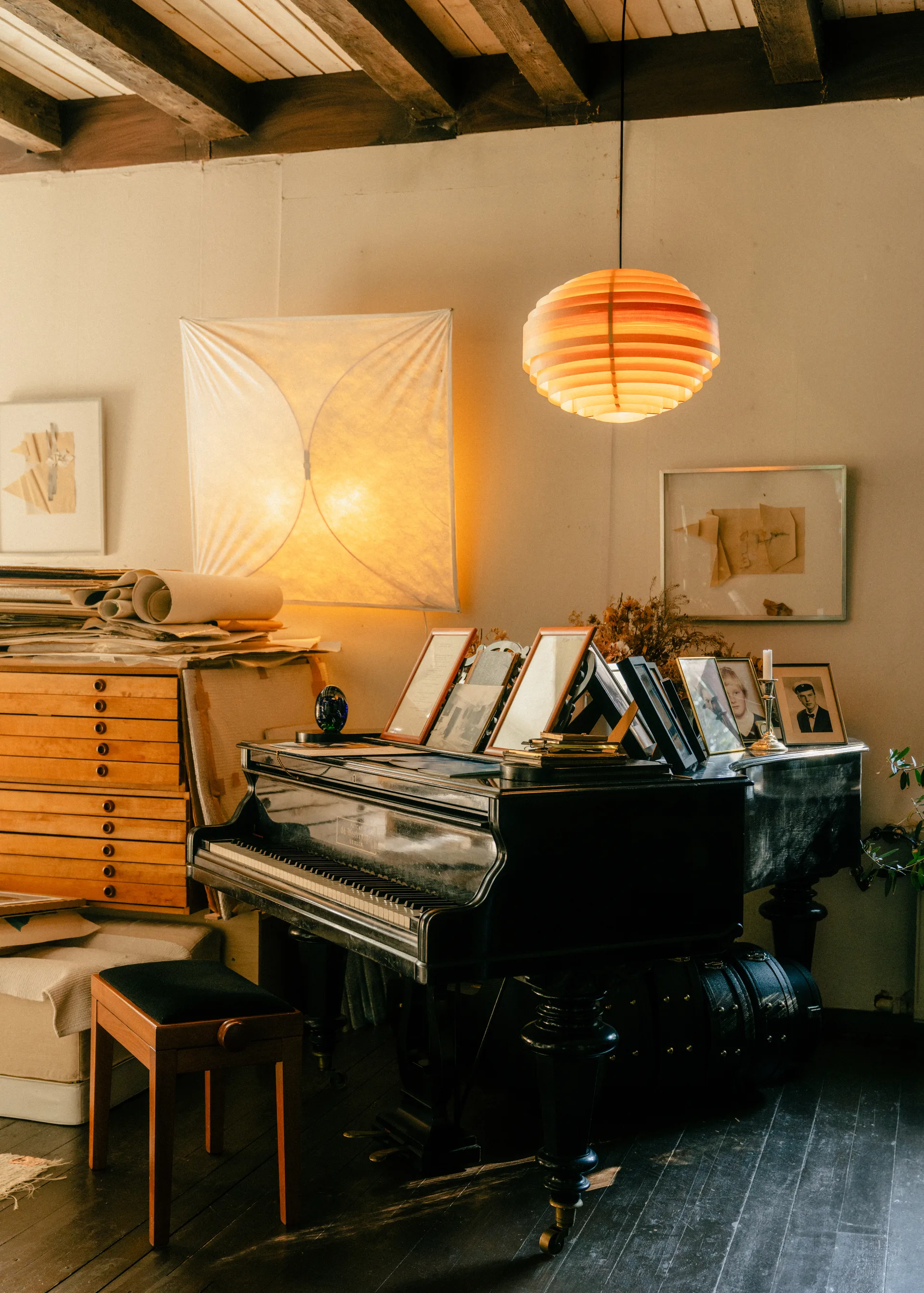 1002 Hans Pendant hanglamp, Mat geolied en gewaxt grenen, Ø46 cm Vaarnii