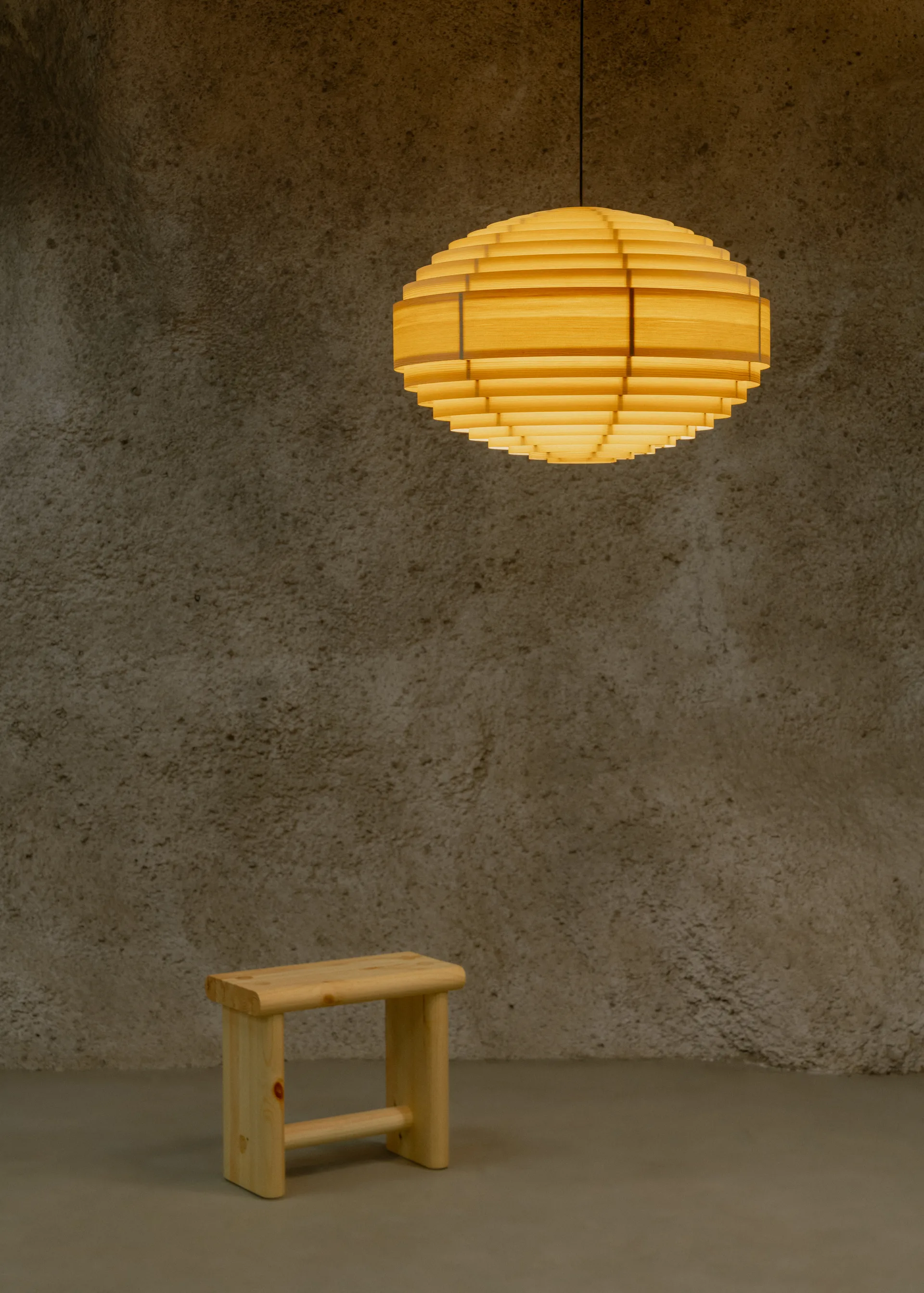 1002 Hans Pendant hanglamp, Mat geolied en gewaxt grenen, XL Ø70 cm Vaarnii