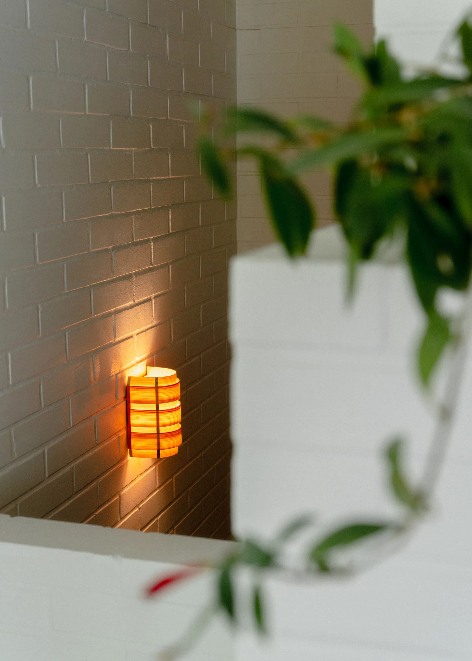 1004 Hans Wall Light wandlamp, Mat geolied en gewaxt grenen, 16x24 cm Vaarnii