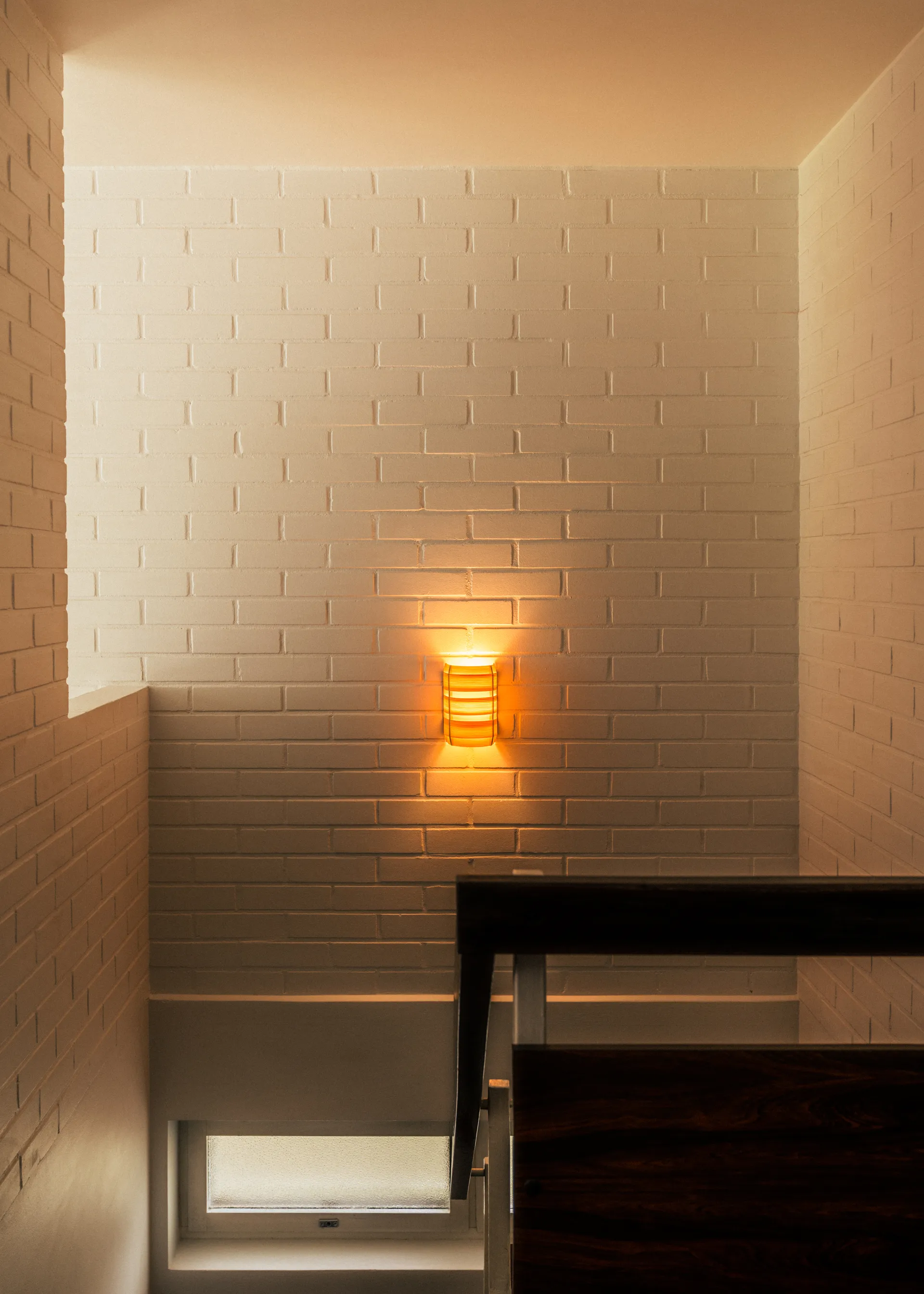 1004 Hans Wall Light wandlamp, Mat geolied en gewaxt grenen, 16x24 cm Vaarnii