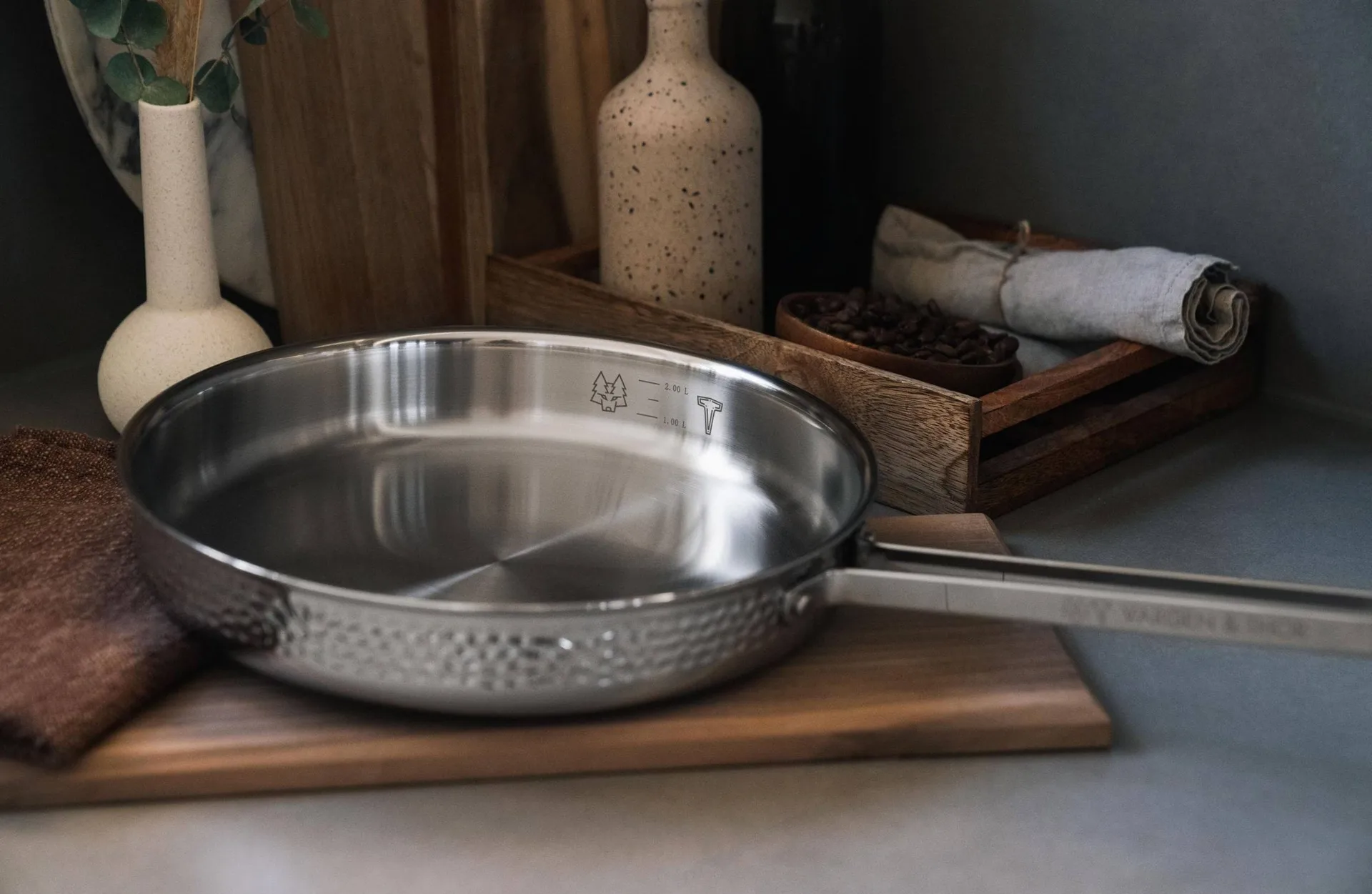 Kroma Modell M1K koekenpan, Gepolijst staal, Ø28 cm Vargen & Thor