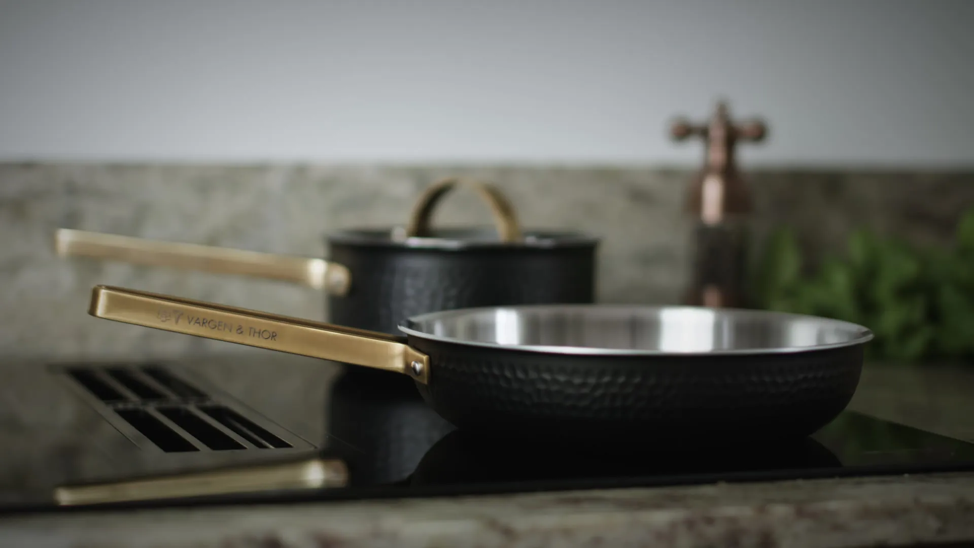 Model Xb Jr koekenpan Ø22 cm, Zwart Vargen & Thor