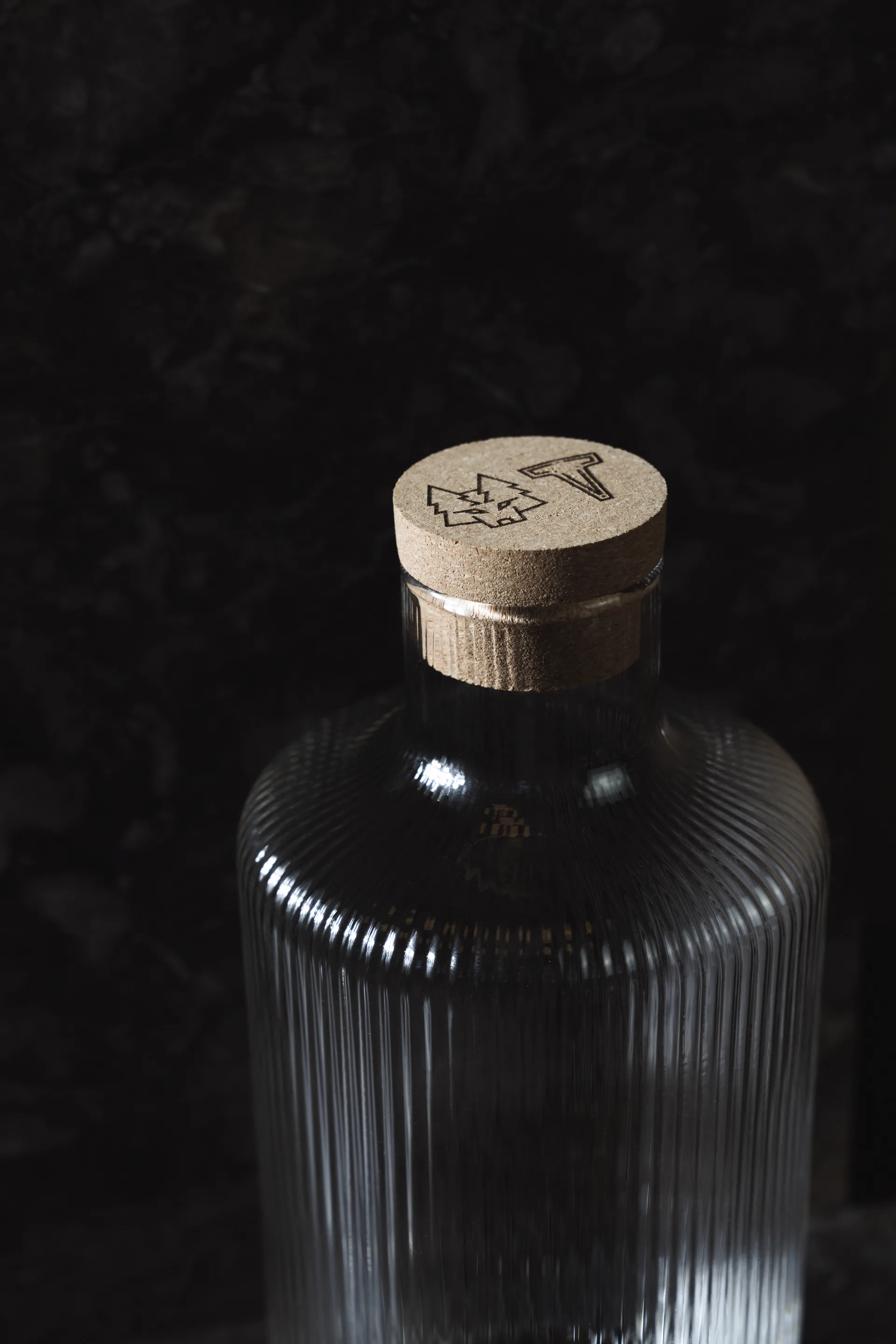 YKON karaf 1,5 L, Transparant Vargen & Thor