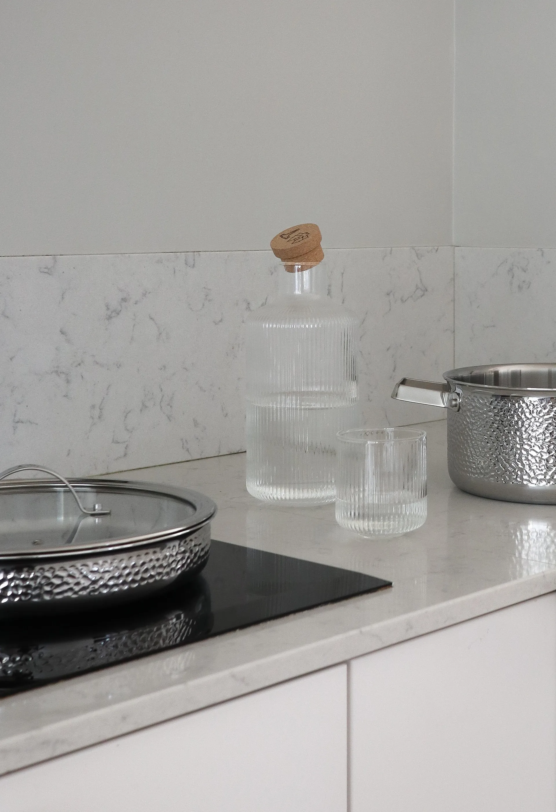 YKON karaf 1,5 L, Transparant Vargen & Thor