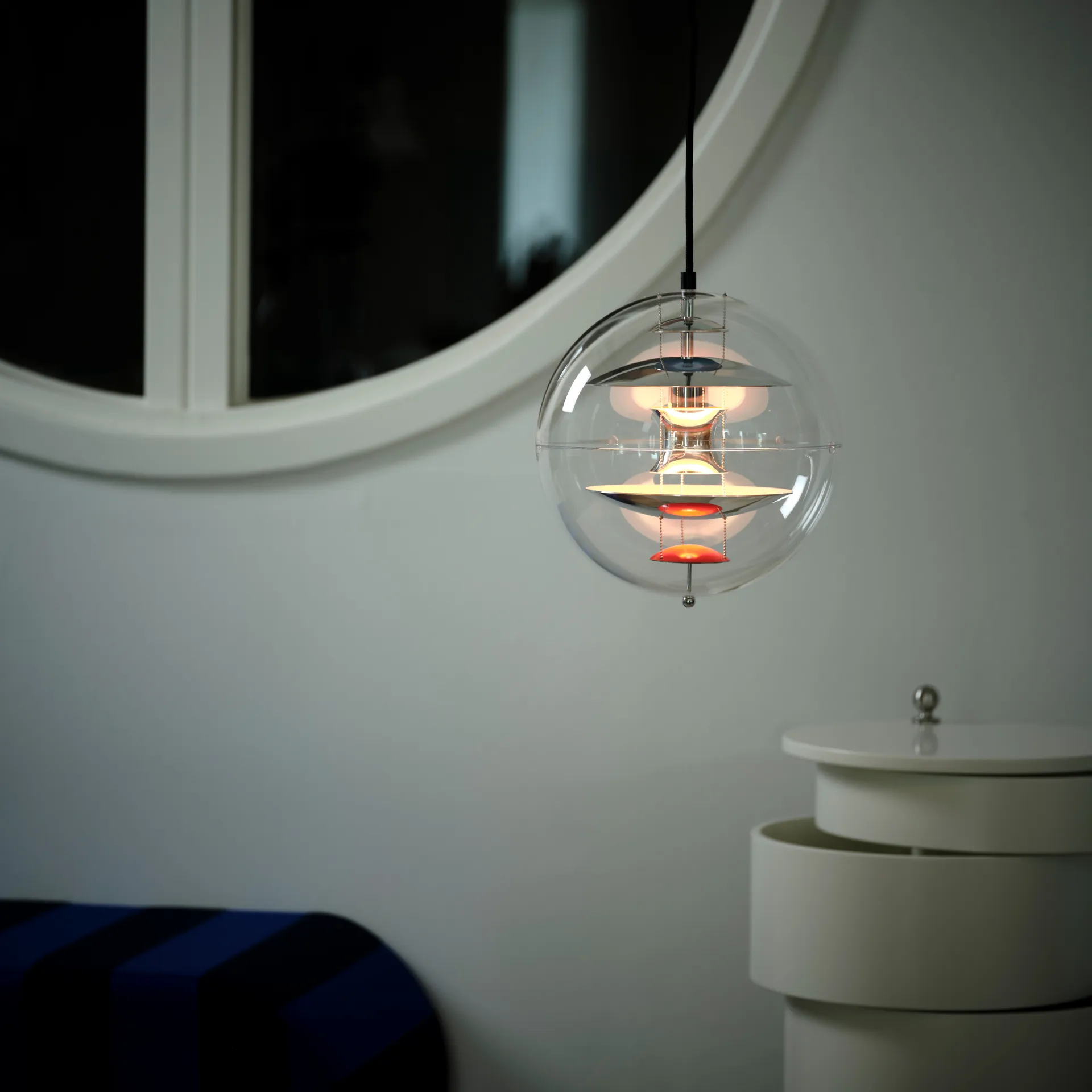 VP Globe plafondlamp Ø28cm, Chrome-red-blue Verpan