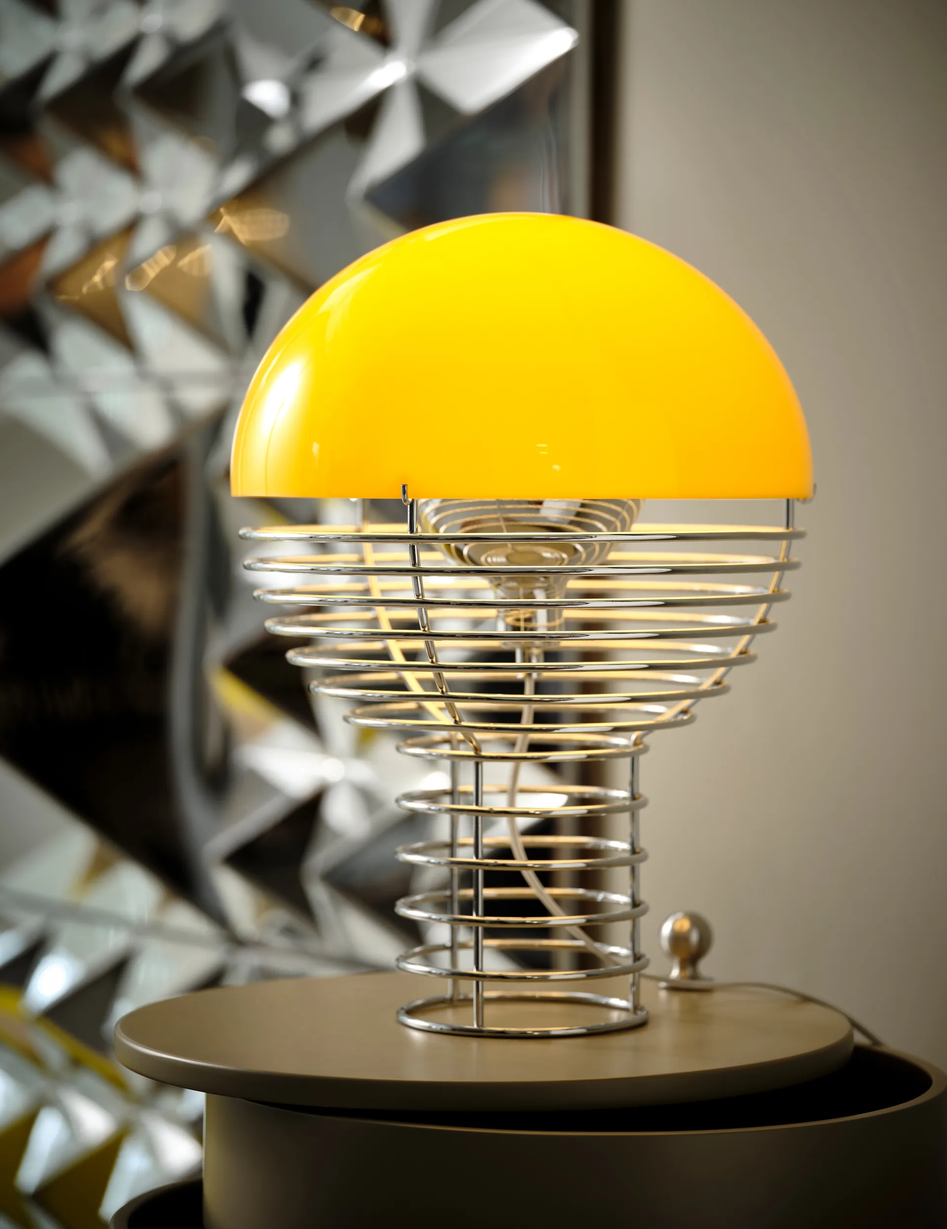 Wire tafellamp Ø30 cm, Chrome-yellow Verpan