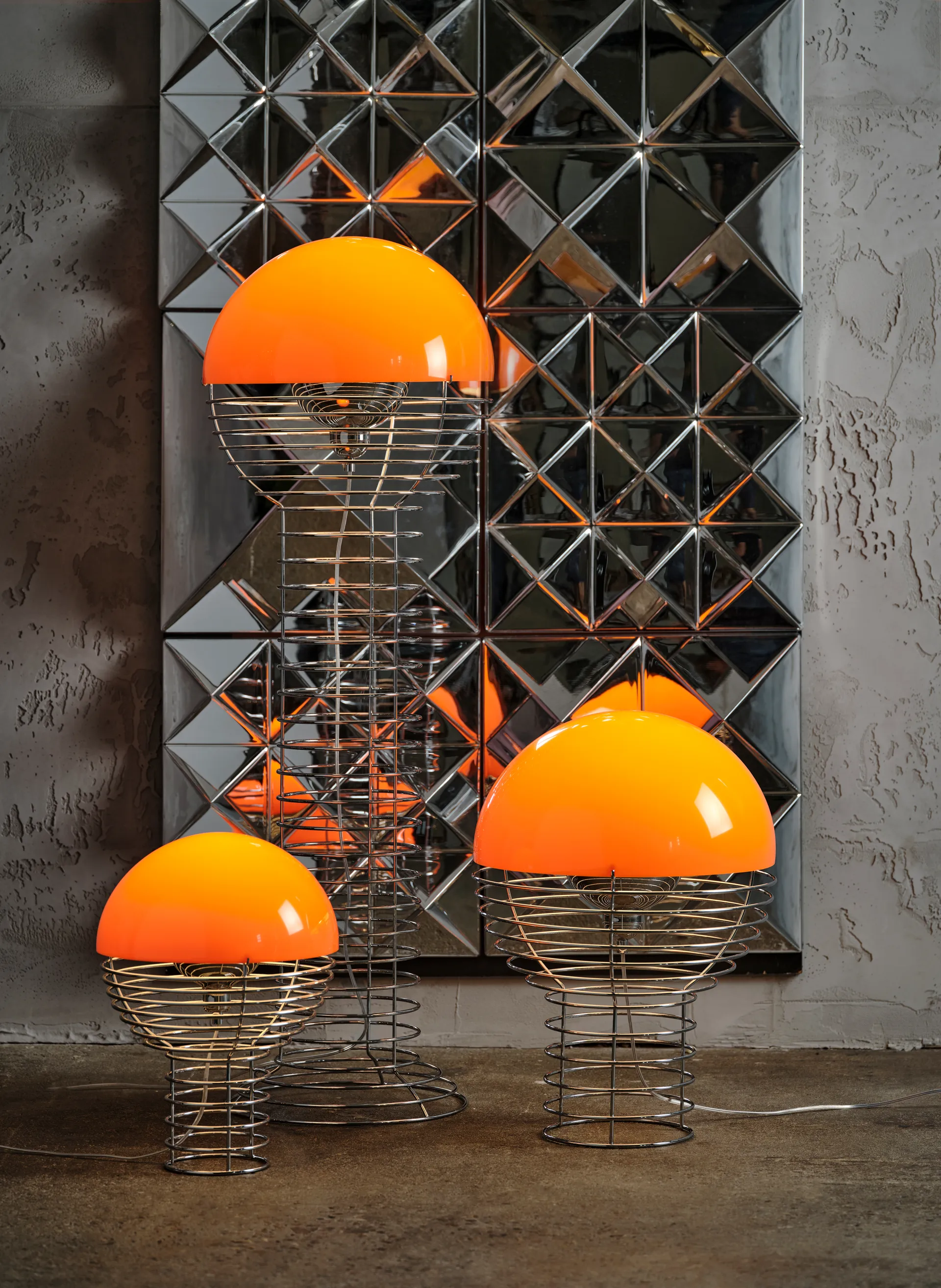 Wire vloerlamp, Chrome-orange Verpan