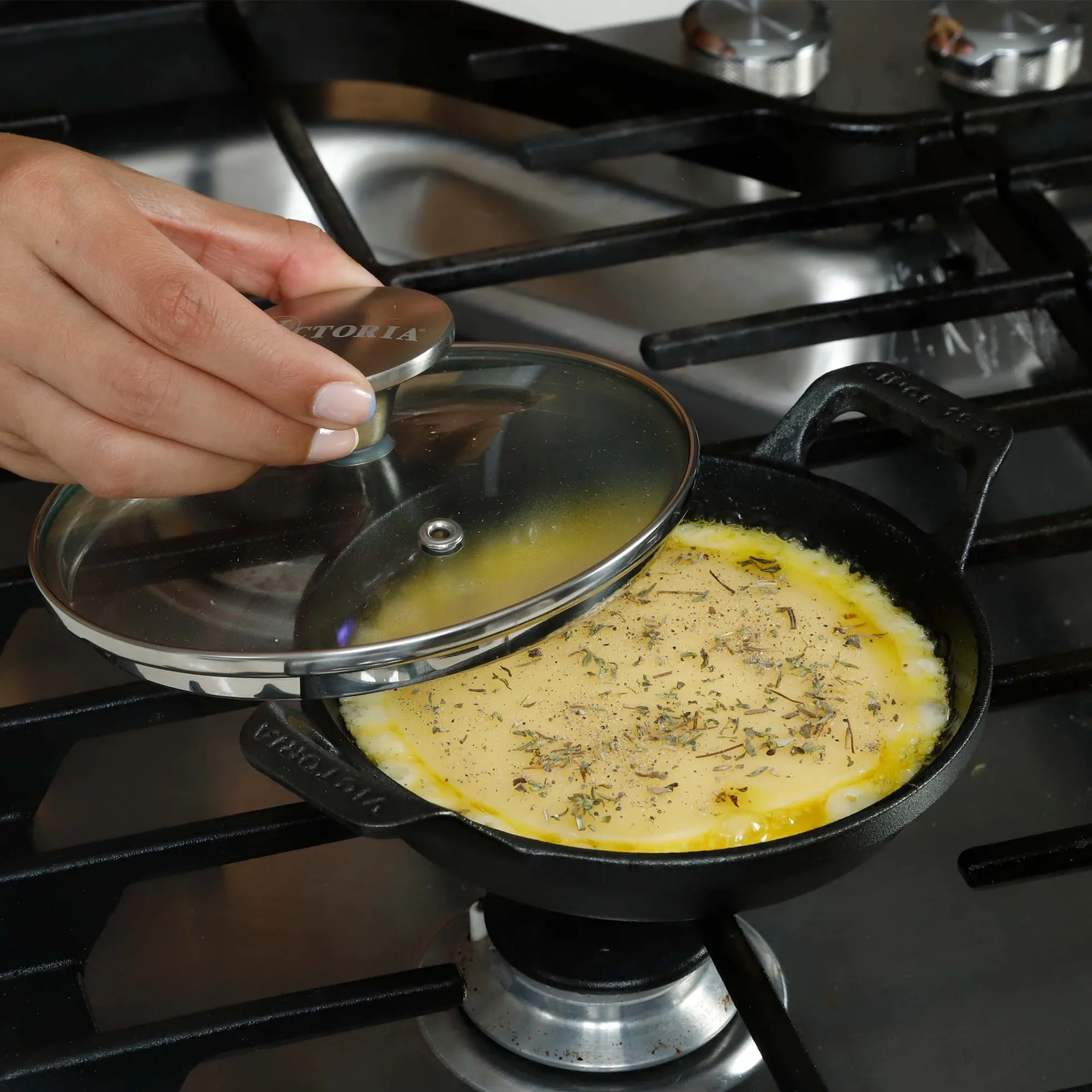 mini ronde gietijzeren braadpan met glazen deksel, geëmailleerd, Ø14 cm Victoria