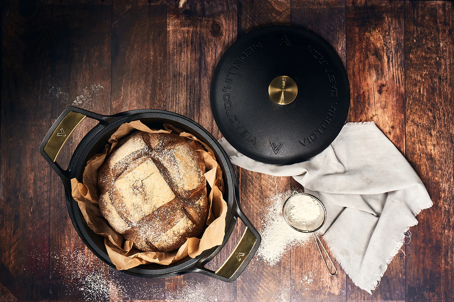 Signature braadpan met deksel gietijzer 5,5 liter, Zwart Victoria