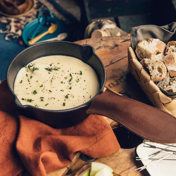 Victoria steelpan gietijzer voorbehandeld - 1,9 L - Victoria