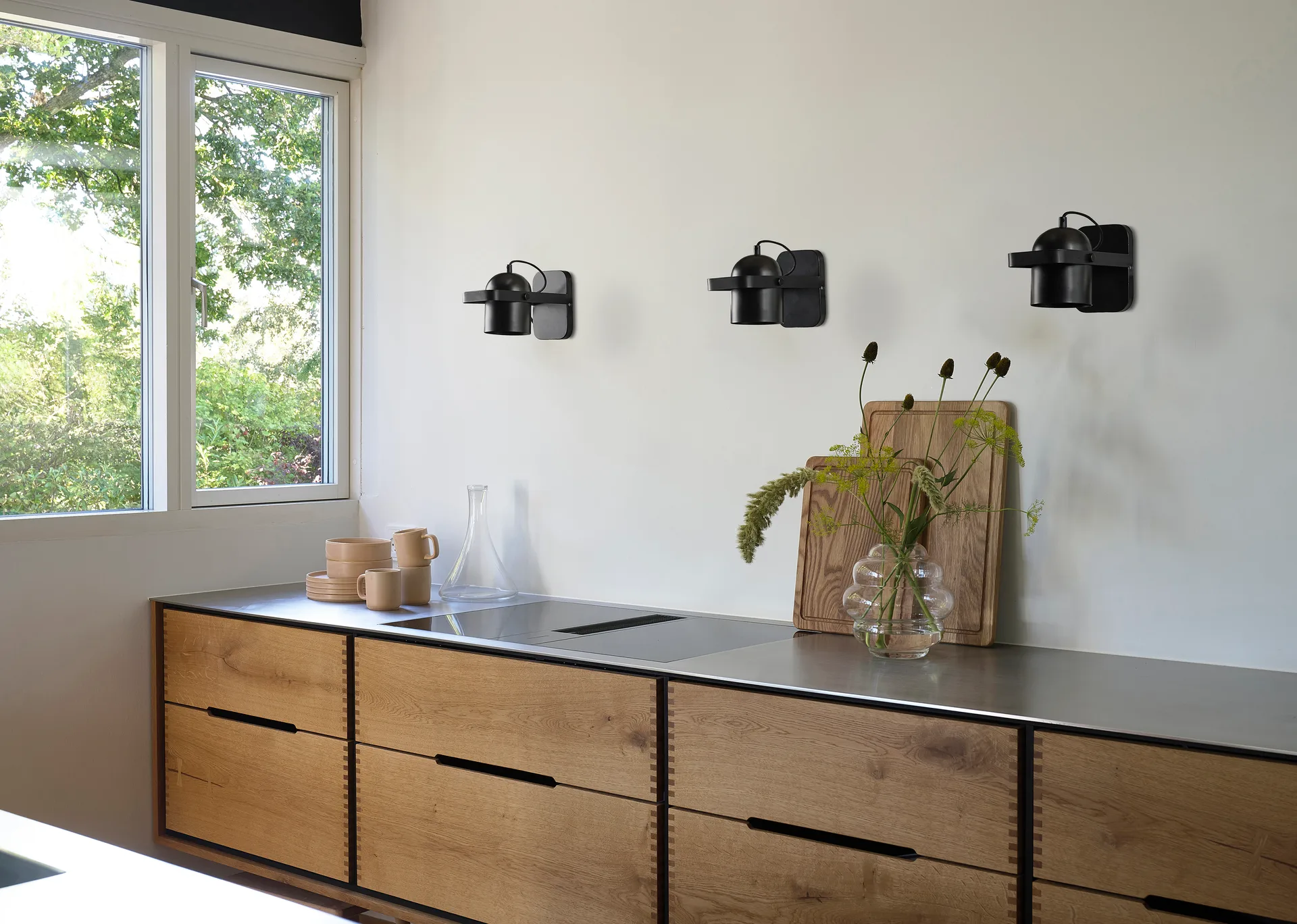 Nesvik wandlamp, Black Villa Collection