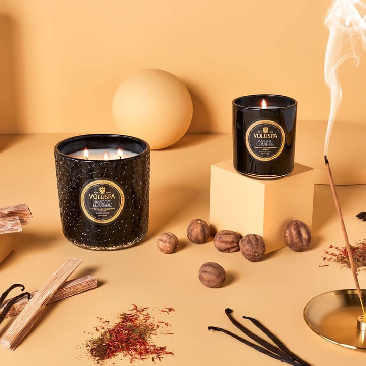 Classic Maison Noir geurkaars 60 uur, Ambre Lumiere Voluspa