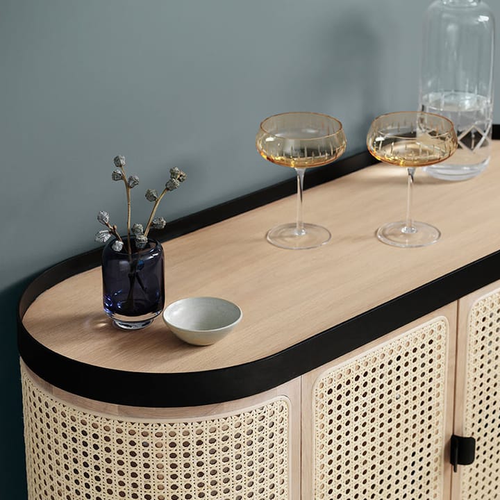 Be My Guest drankkast, rotan, witgeolied eikenhout, zwart stalen onderstel Warm Nordic