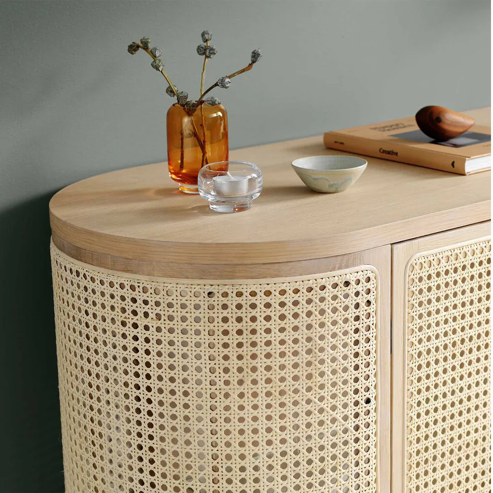Be My Guest sideboard, rotan, witgeolied eikenhout, zwart stalen onderstel Warm Nordic