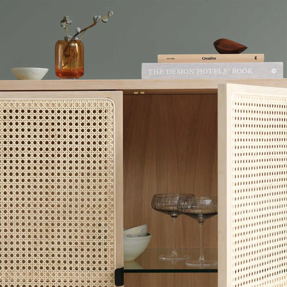 Be My Guest sideboard, rotan, witgeolied eikenhout, zwart stalen onderstel Warm Nordic