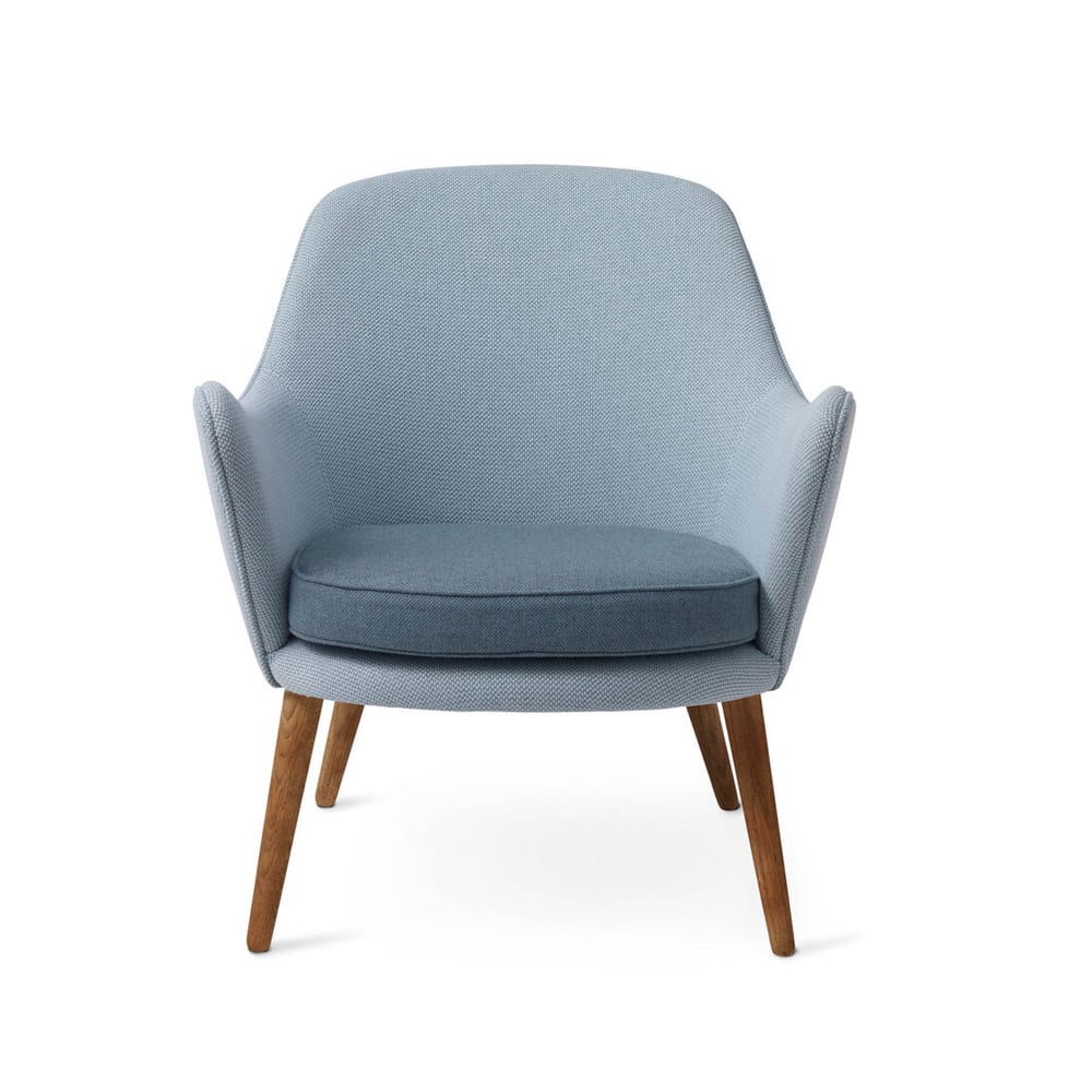 Warm Nordic Dwell loungestoel stof merit 014/rewool 768 minty grey/light steel blue, poten van gerookt eikenhout