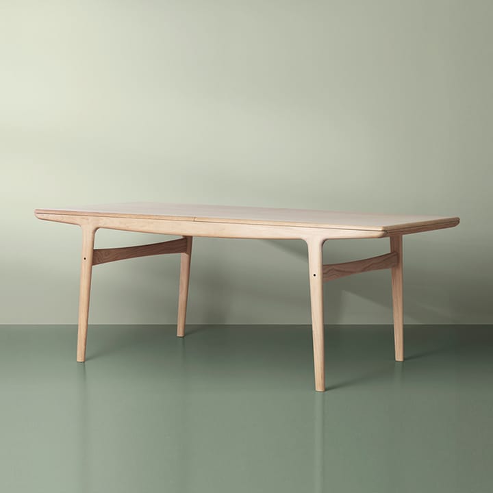 Evermore eettafel, walnoothout geolied, 160 cm Warm Nordic