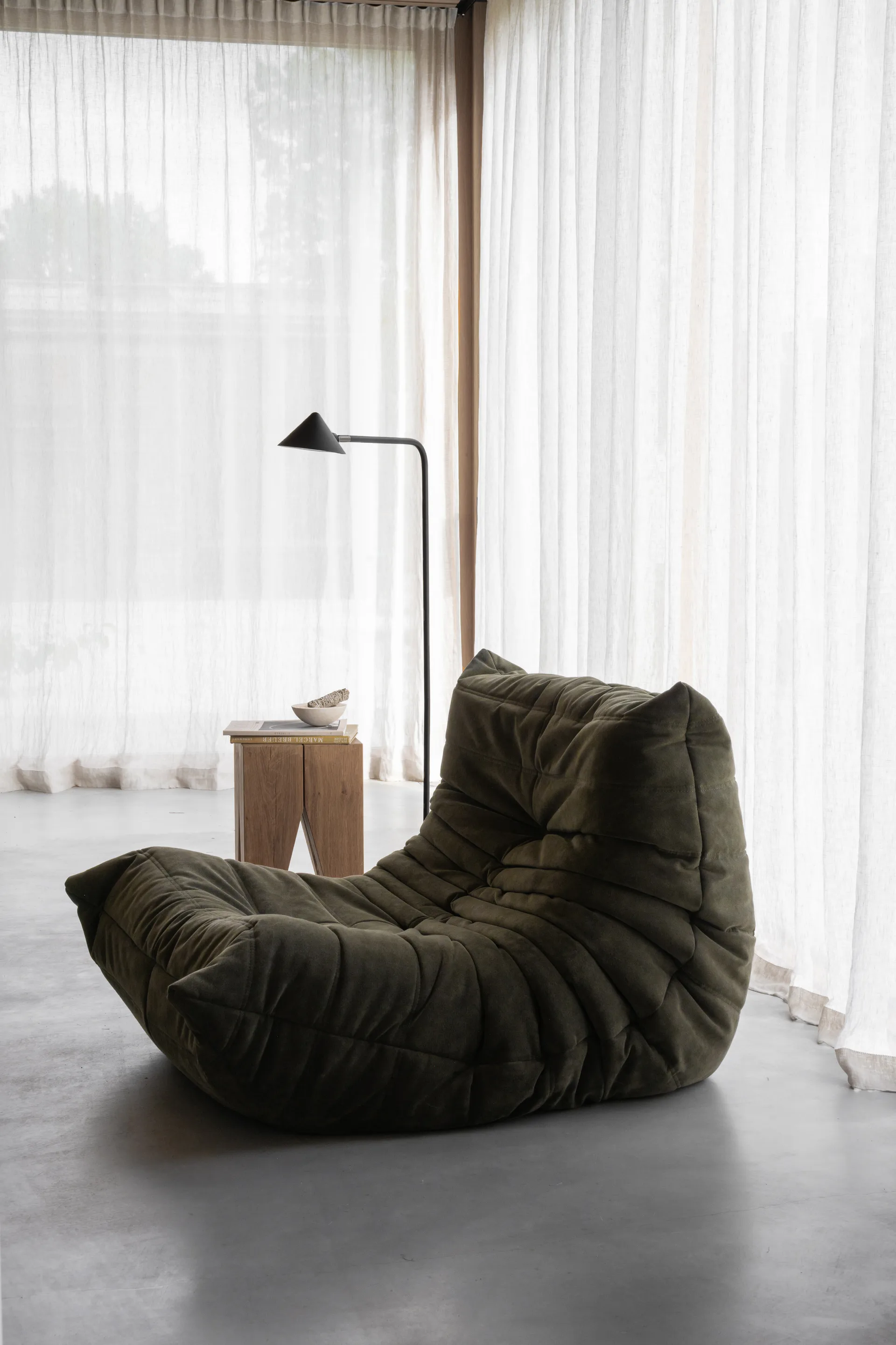 Kuro vloerlamp, Black, Ø14x120 cm Watt & Veke