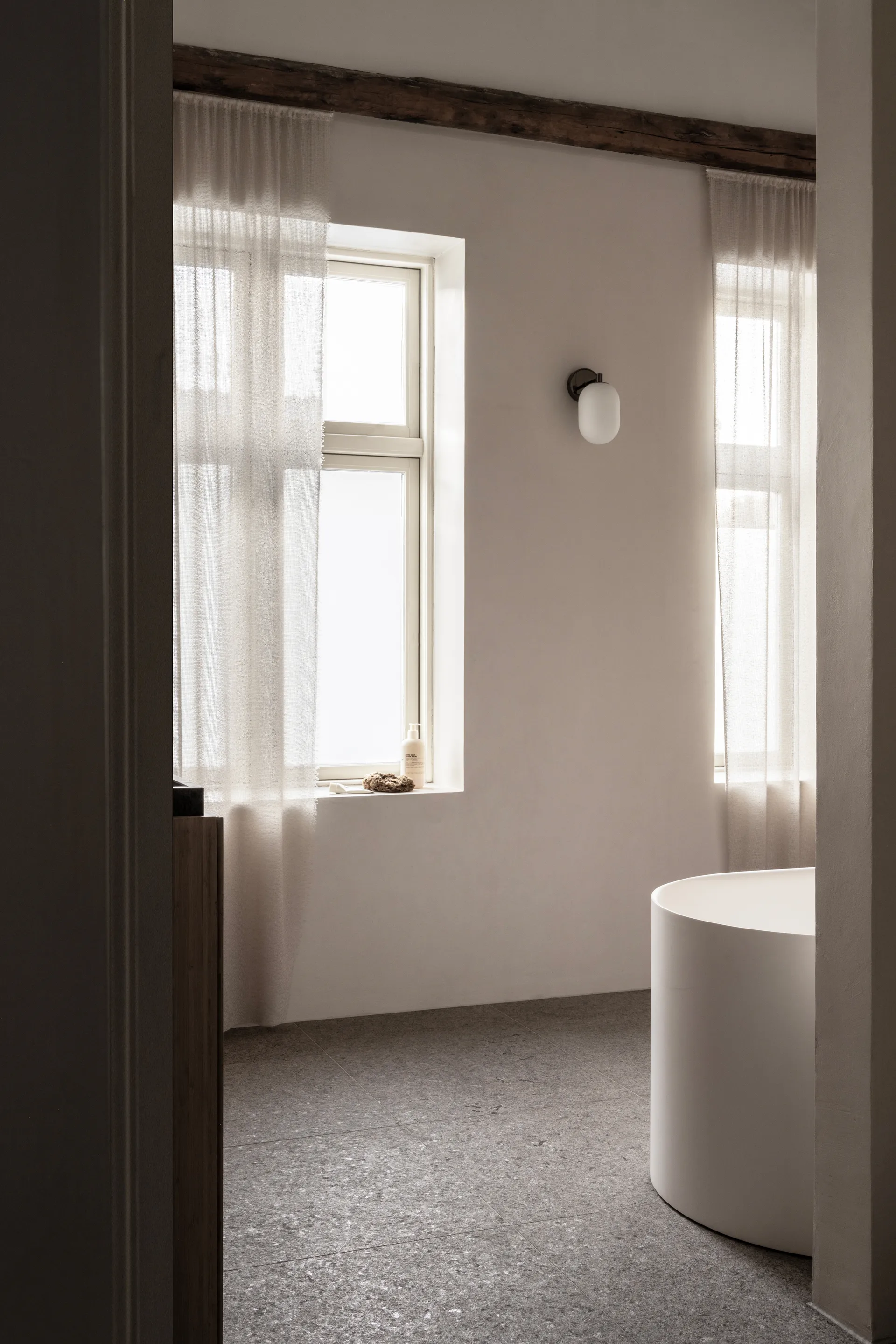 Noor wandlamp 18 cm, Wit Watt & Veke